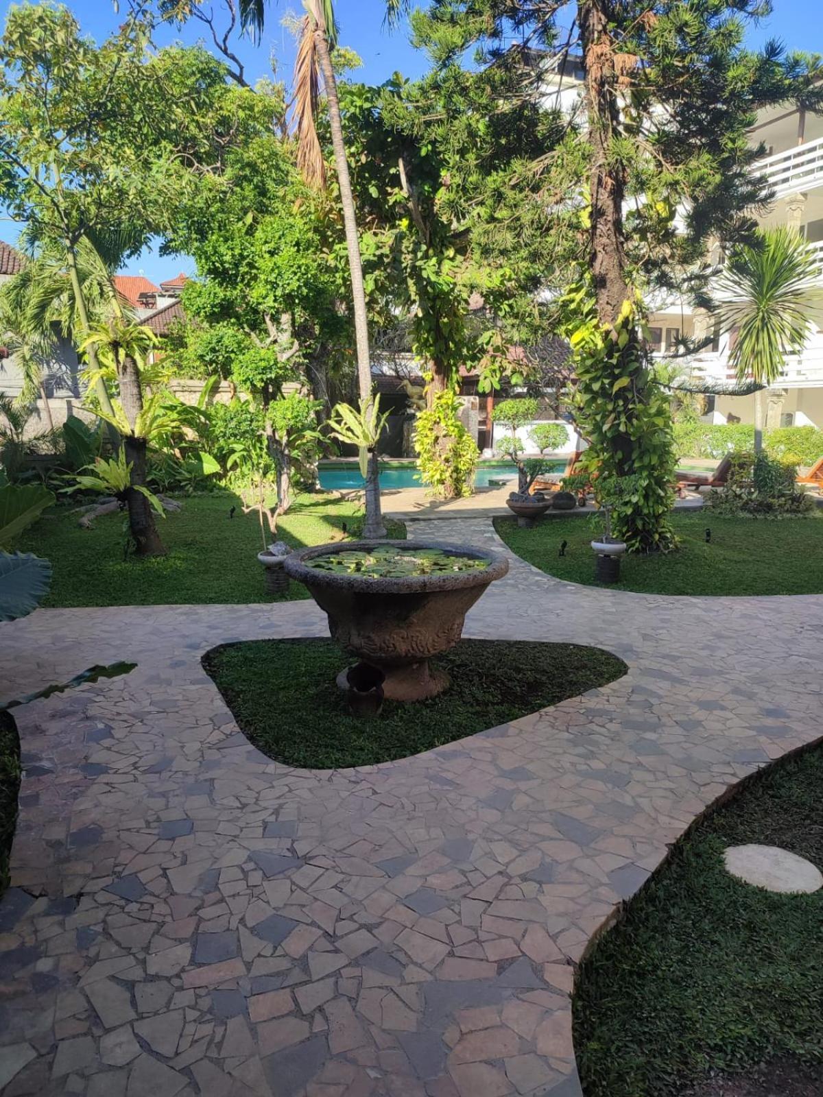 Sari Bunga Kuta Bali Hotel 3*