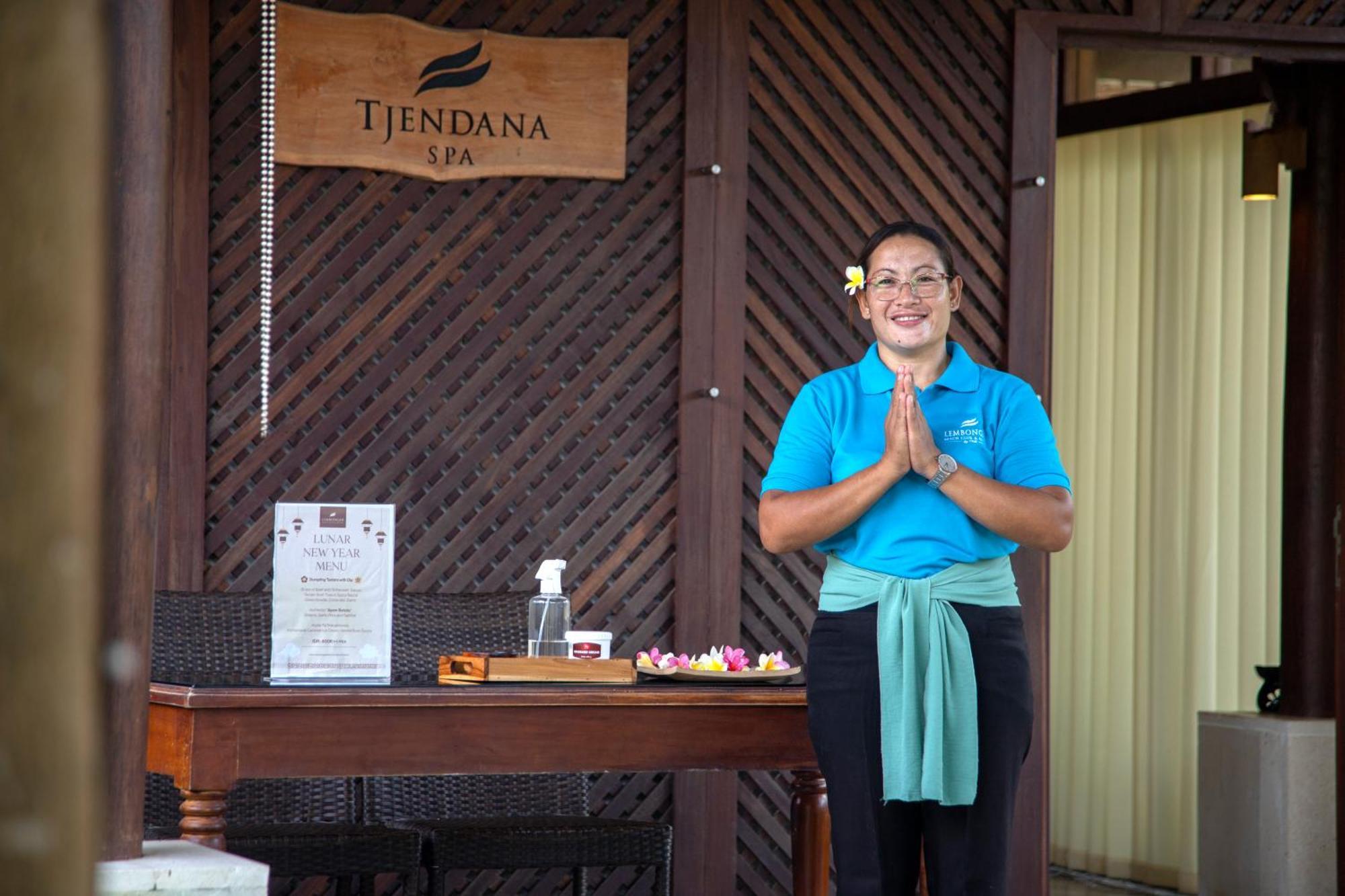 Resort Lembongan Club & 5*