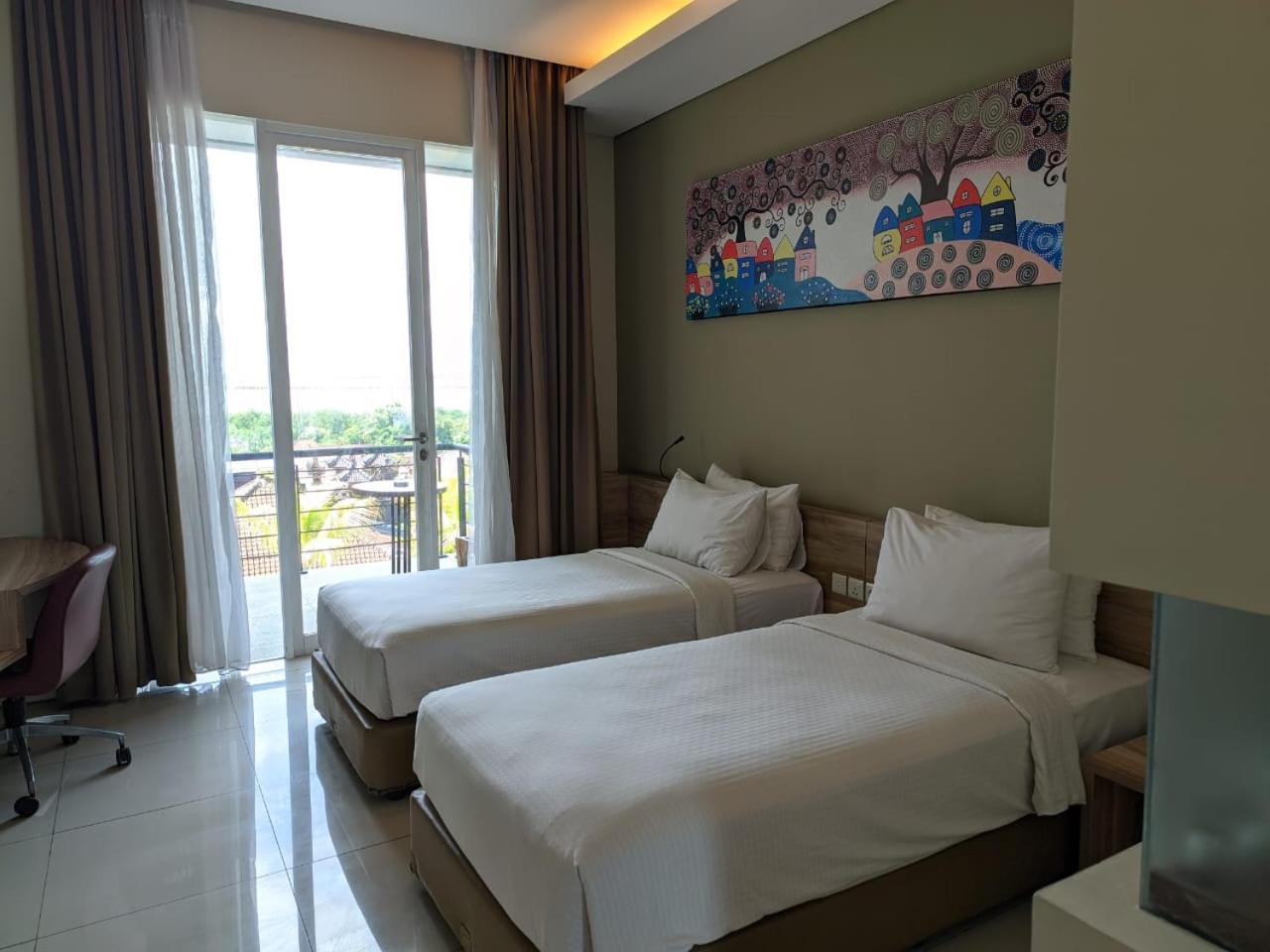 Hotel Mahogany 4*