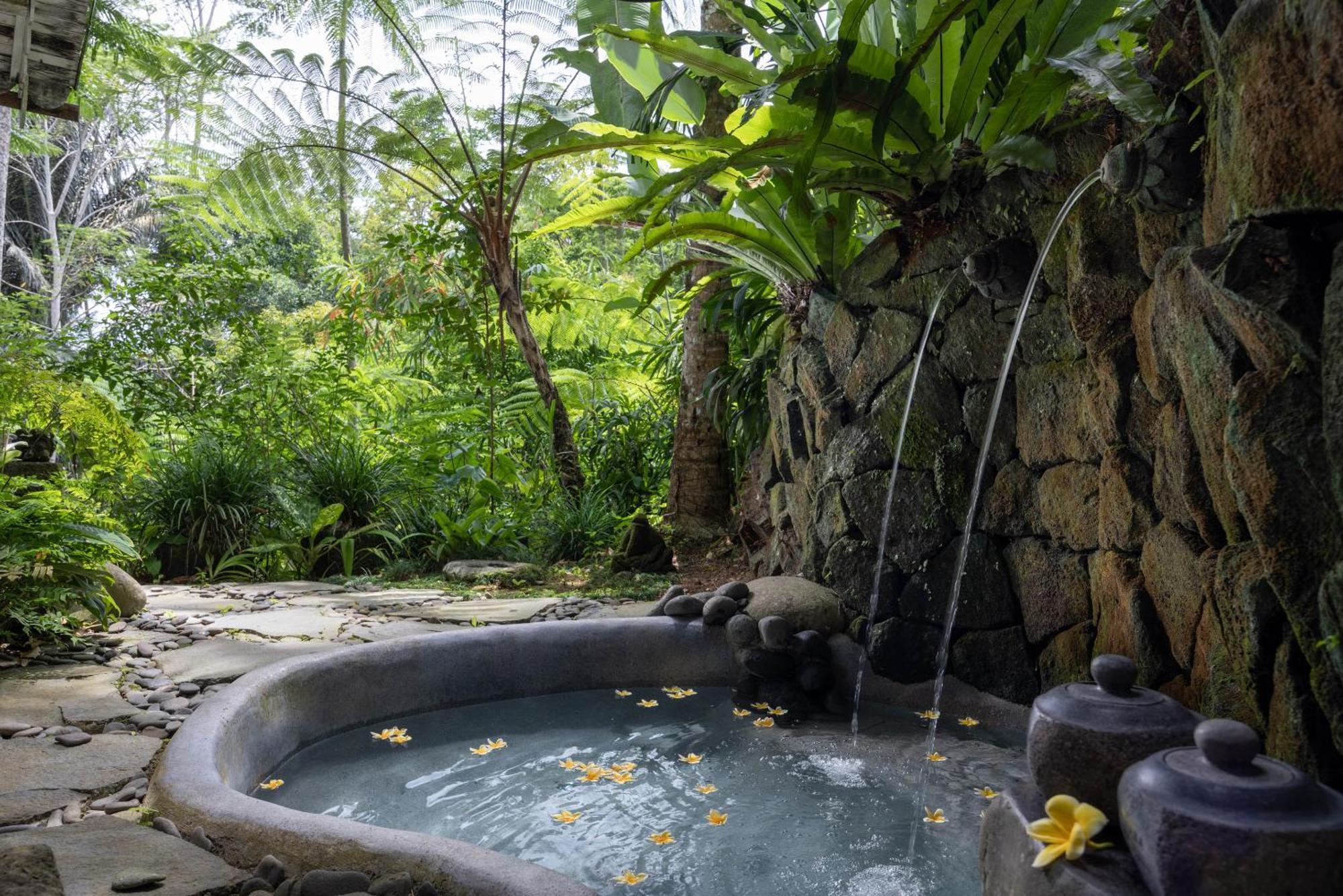 Hotel Pramana Giri Kusuma 4*