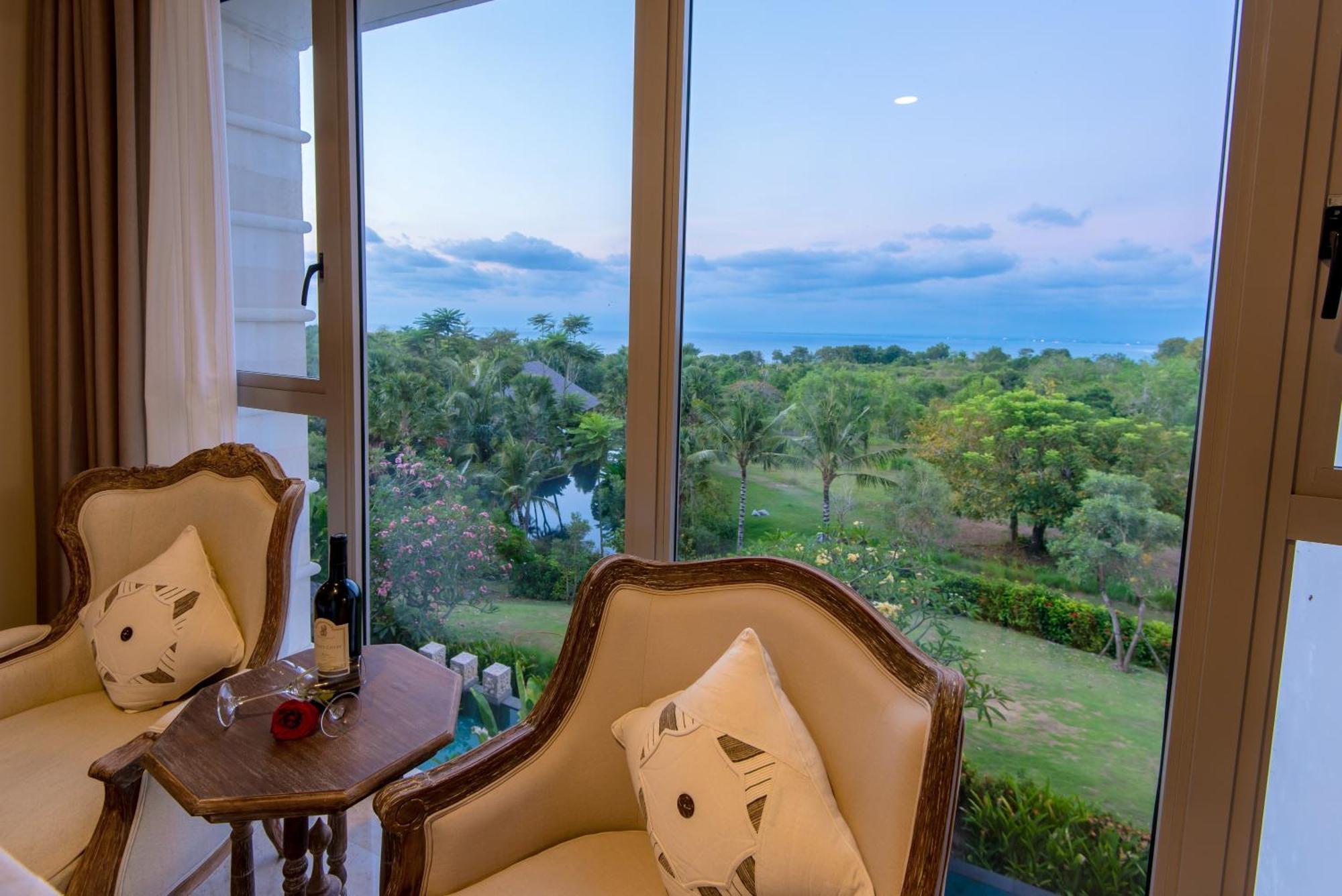 Luxury At Ayana Residences Apartemen