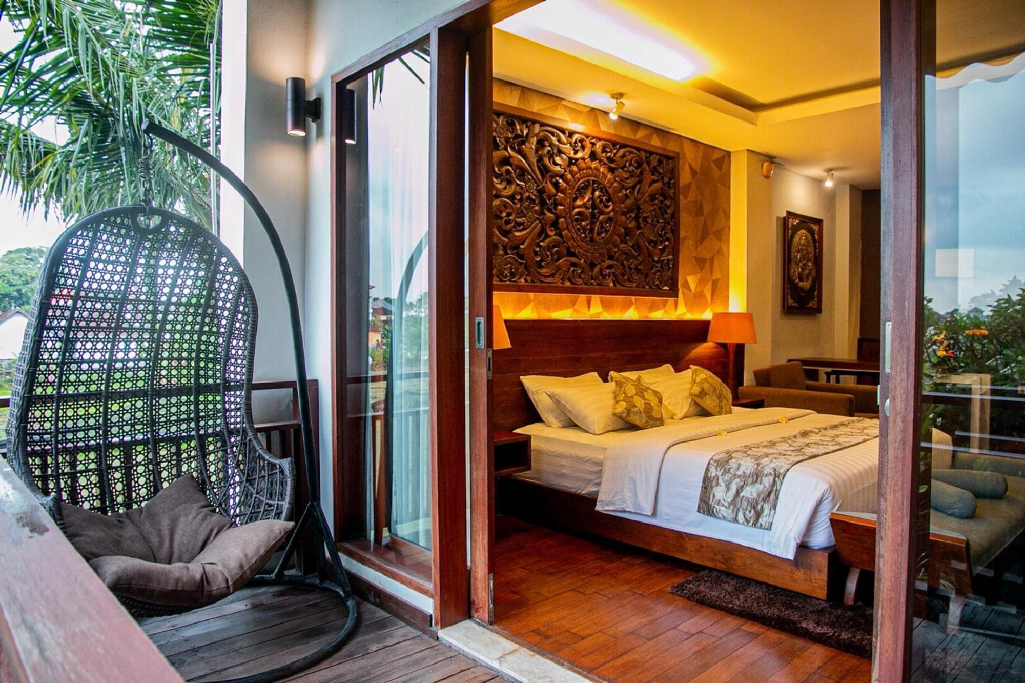 Djabu Seminyak Hotel 4*