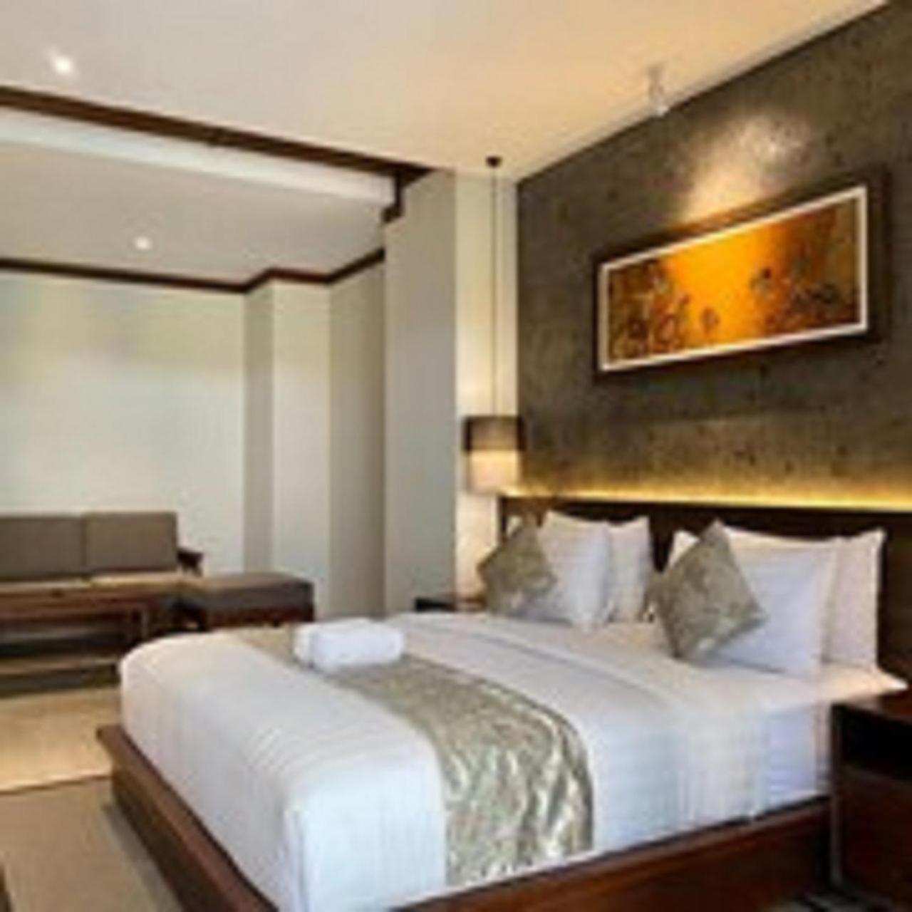 Djabu Seminyak Hotel 4*