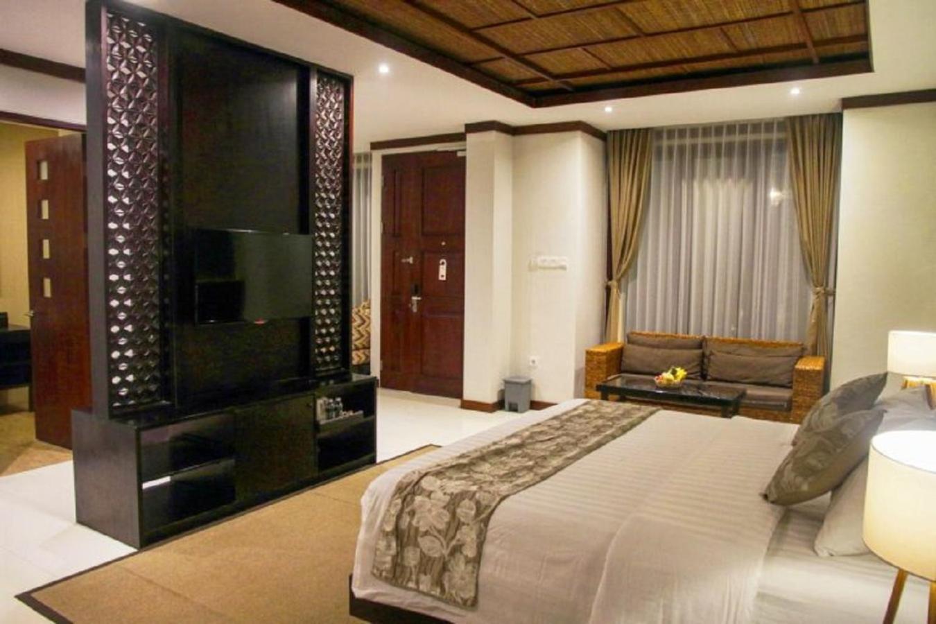 Hotel Djabu Seminyak 4*