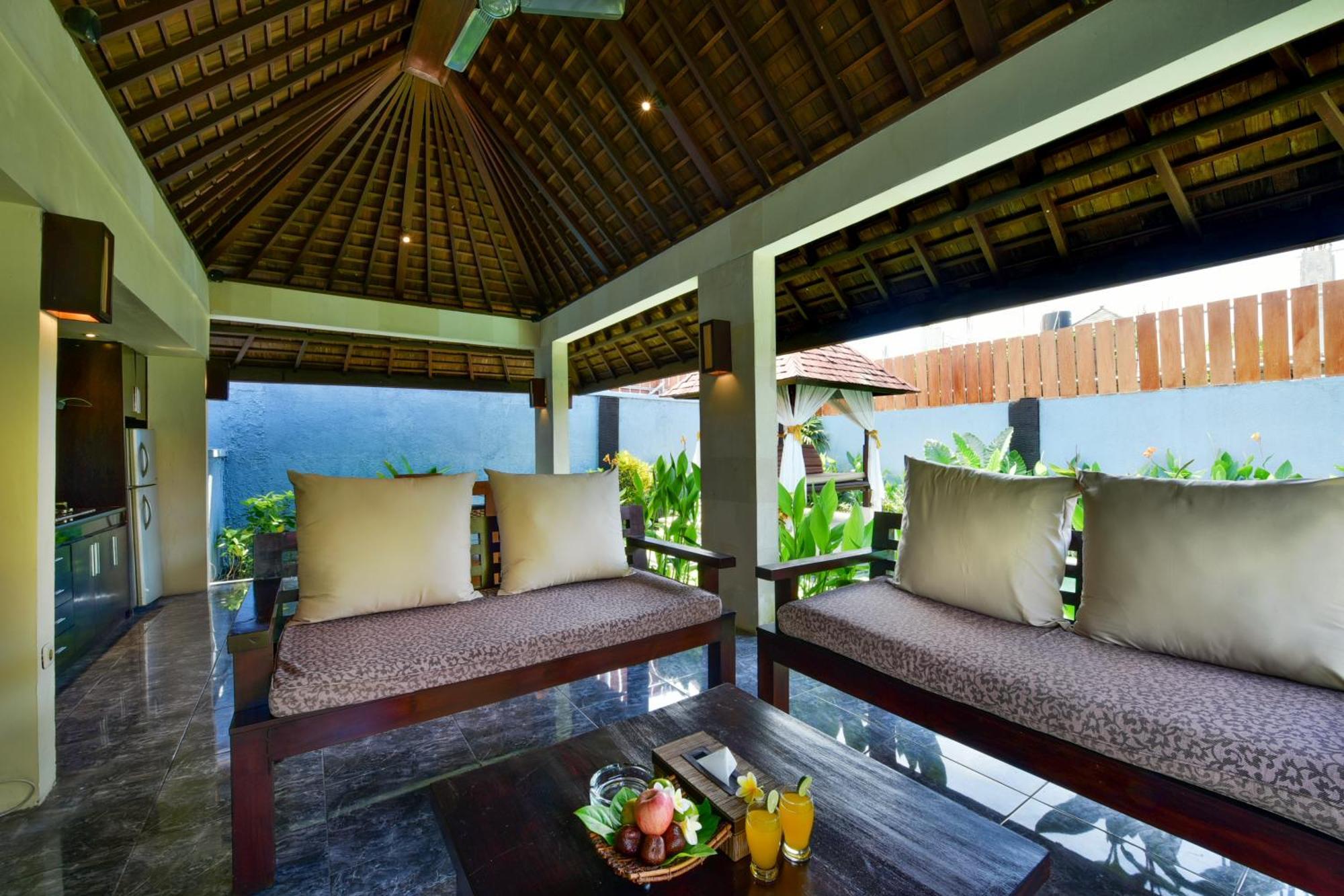 The Khayangan Dreams Umalas Villa Kerobokan (Bali)