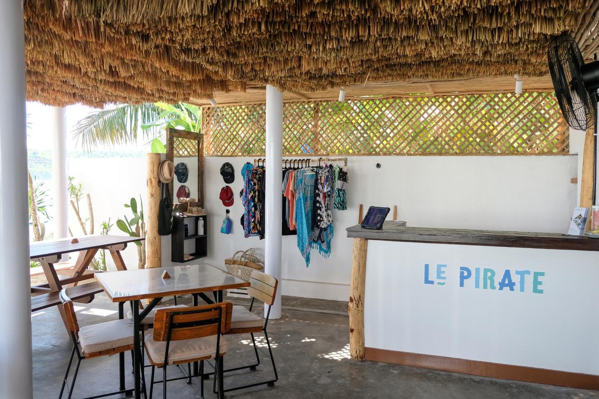 Taman liburan Le Pirate Club Nusa Ceningan