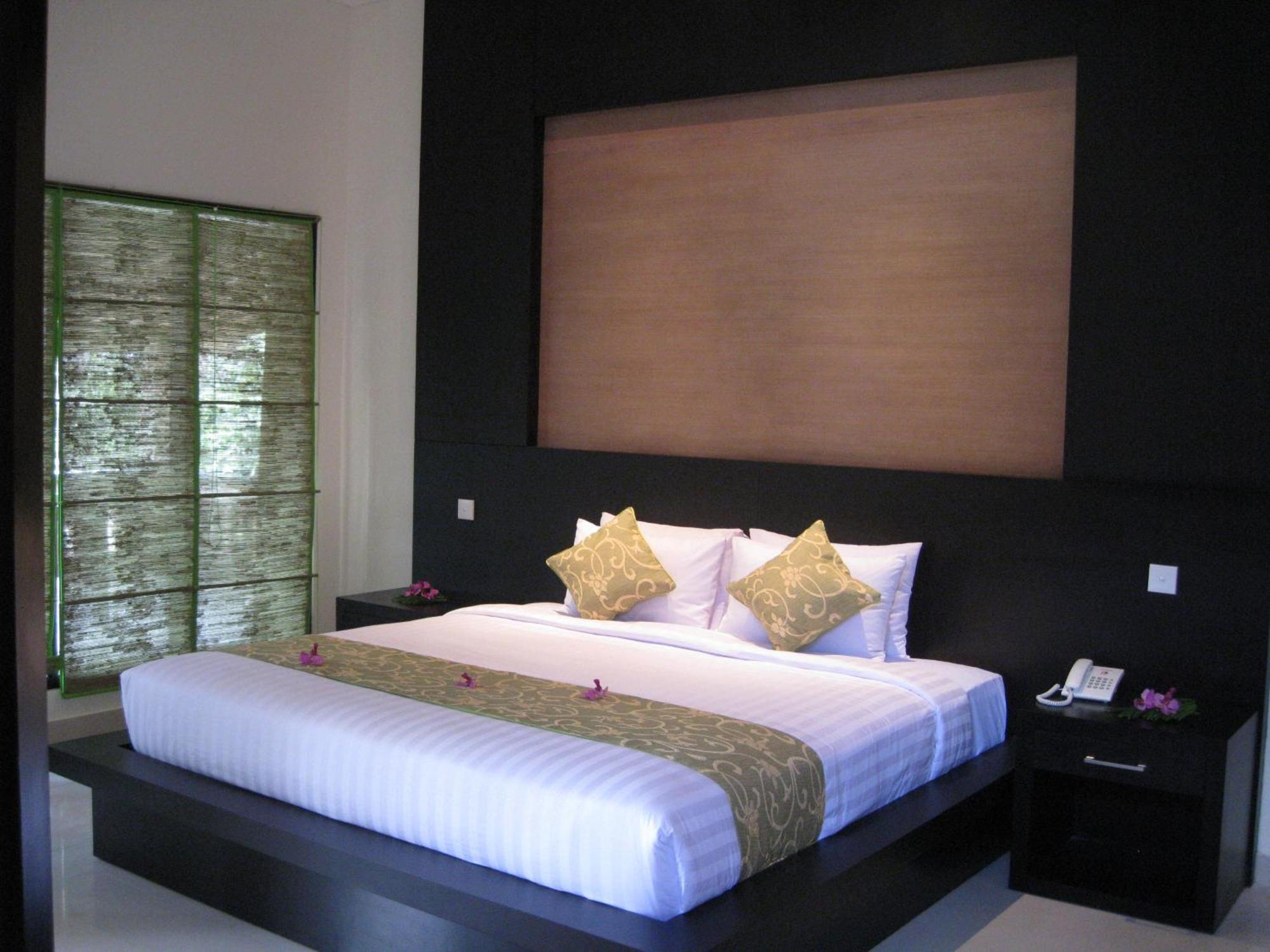Bali Ayu & 3*