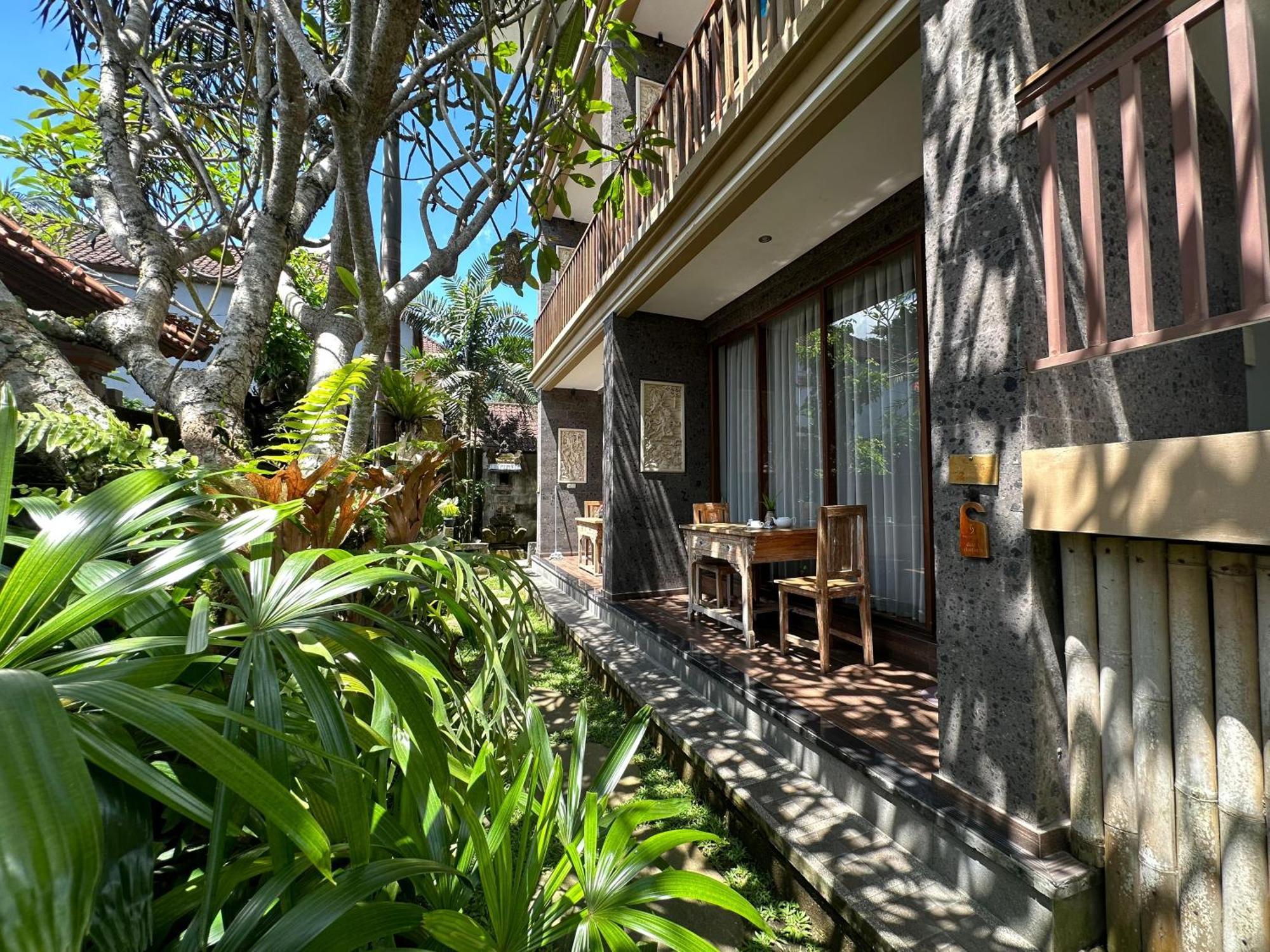 Guest house Santosha Place