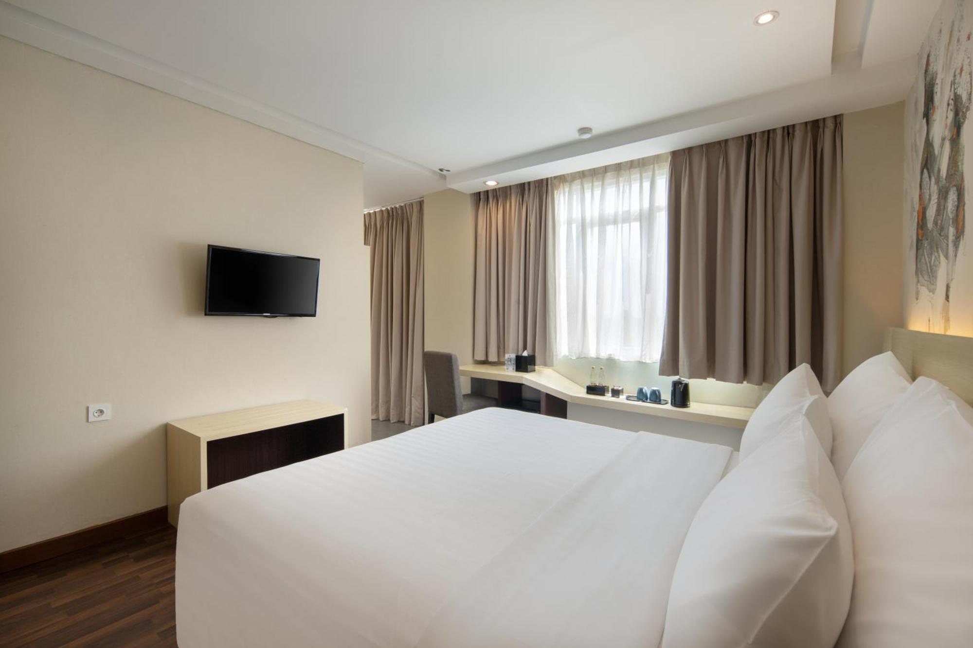 Four Star By Trans 4*