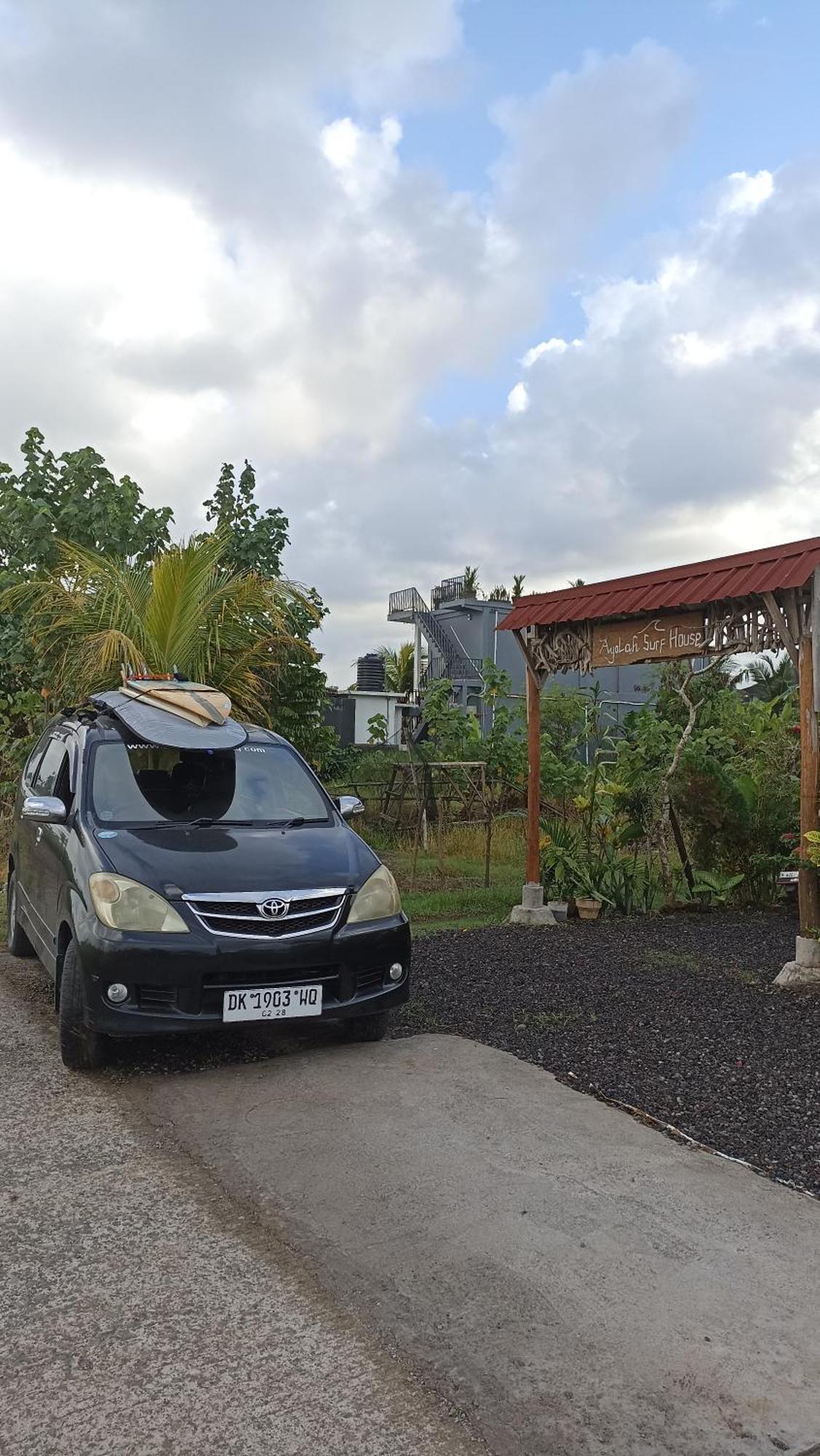 Ayolah Surf House &surf Camp