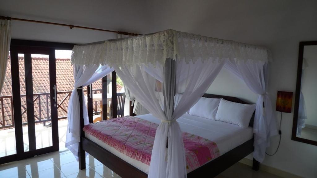 Warung Ary & Bed & Breakfast *