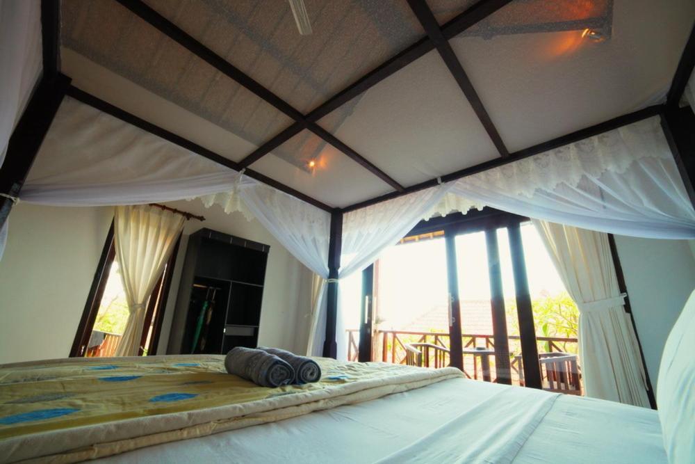Bed & Breakfast Warung Ary & Amed (Bali)