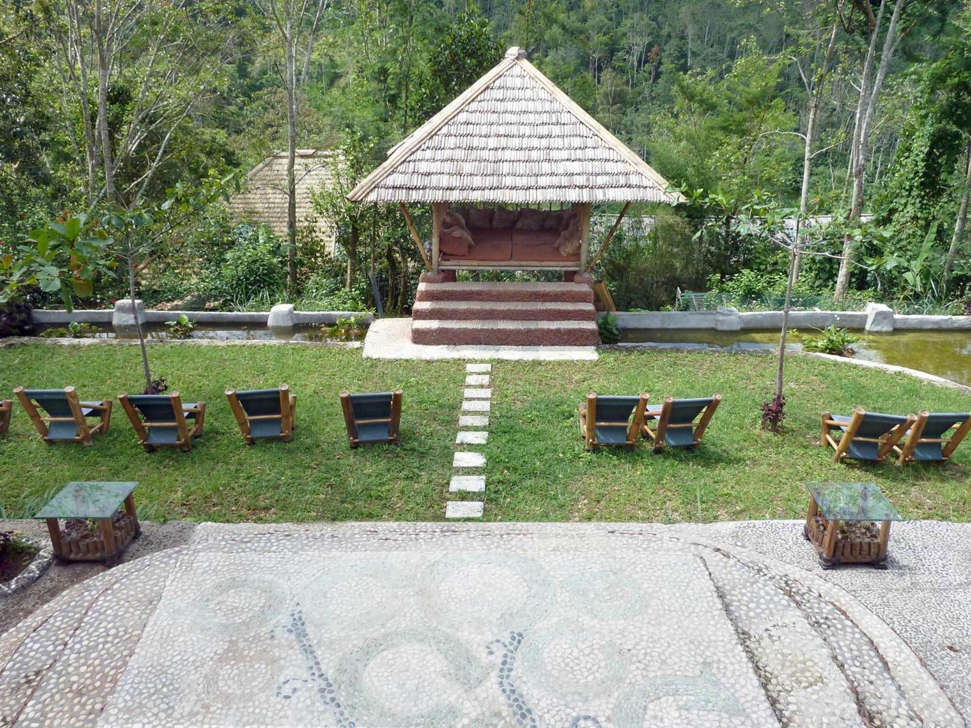 Bali Eco Village Plaga