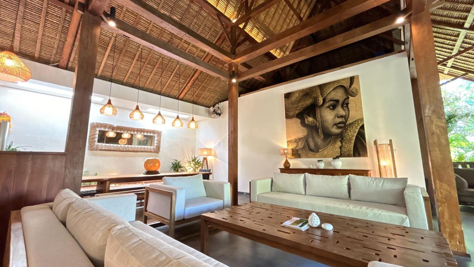 Karmagali Suites Adults Only & Private Pool Family Villas 4* Sanur (Bali)