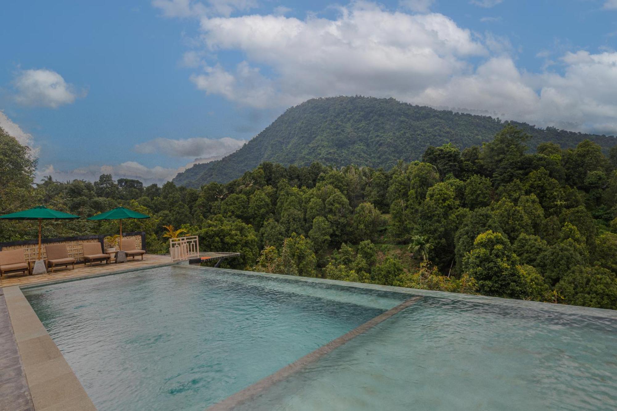 Hotel Munduk Kupang Sekumpul