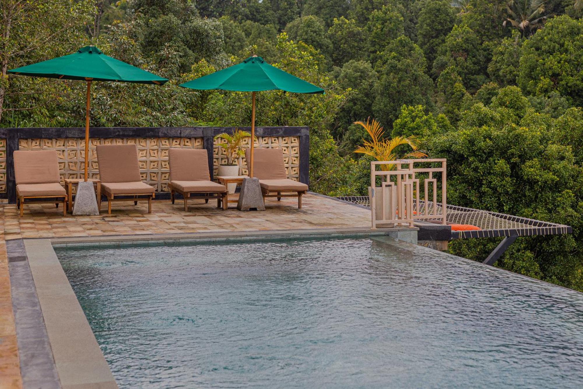 Hotel Munduk Kupang Sekumpul