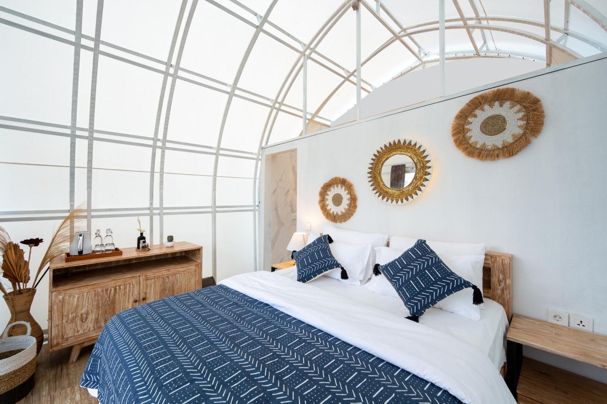 The Dewi Luxury Glamping And Natural Hotspring Marangyang tolda *