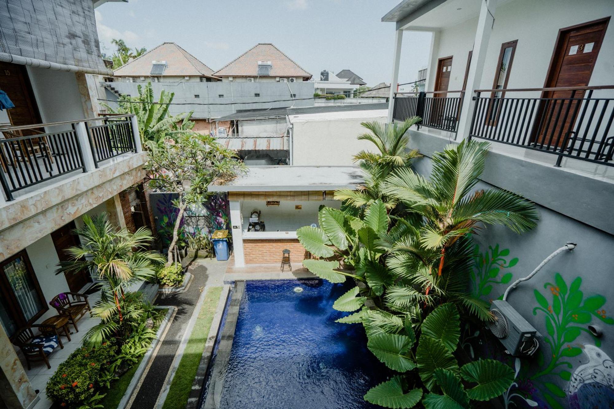 Wisma tamu Kayuma House By Sdm