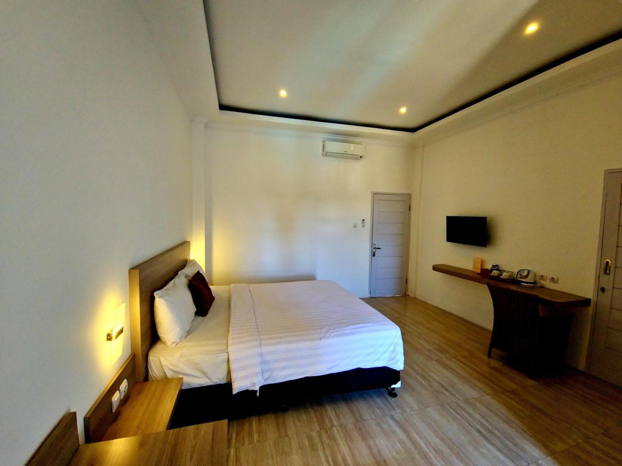 Nipuri And By Kamara Resort 3*