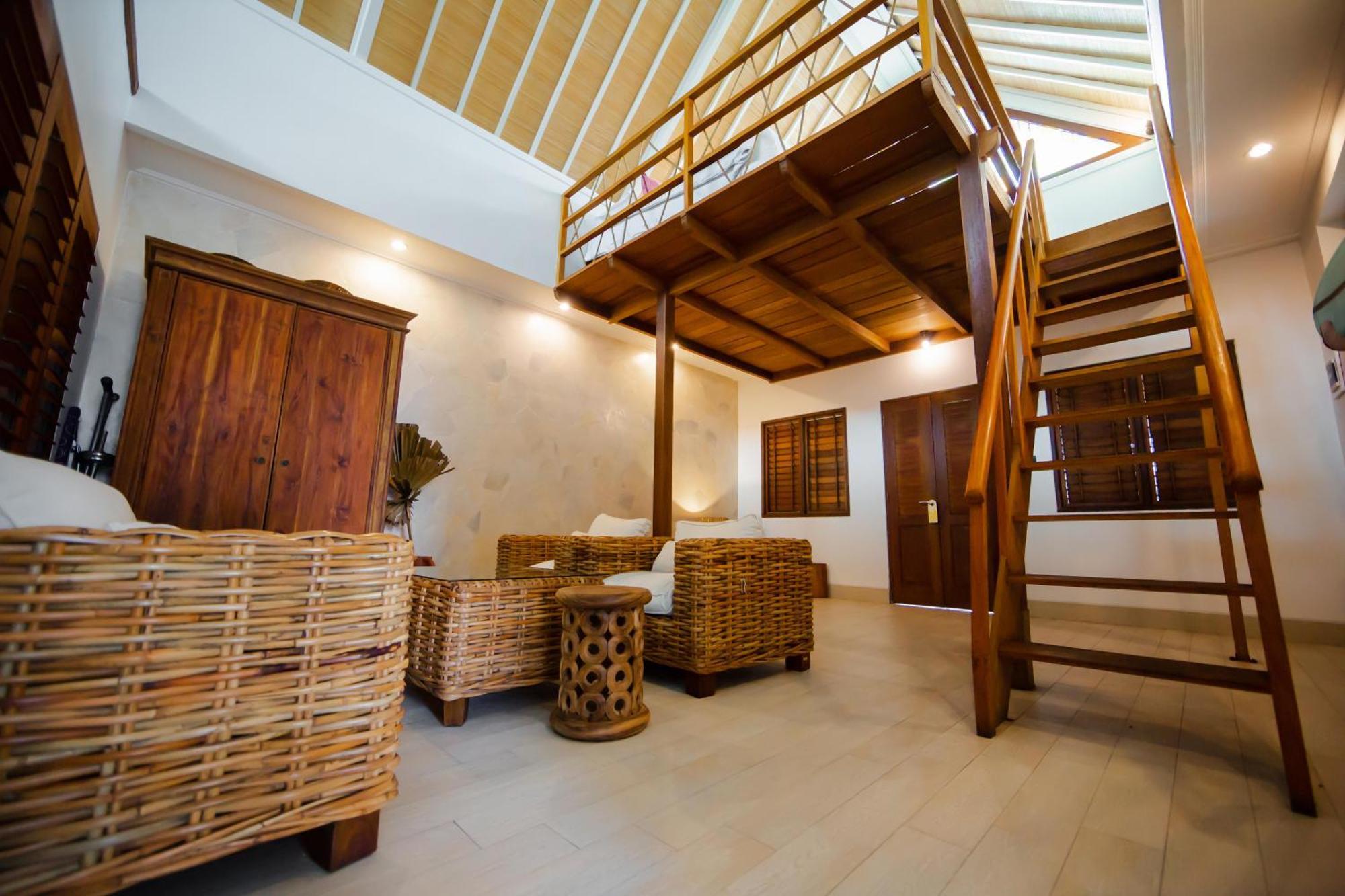 Hotel Bombora Medewi