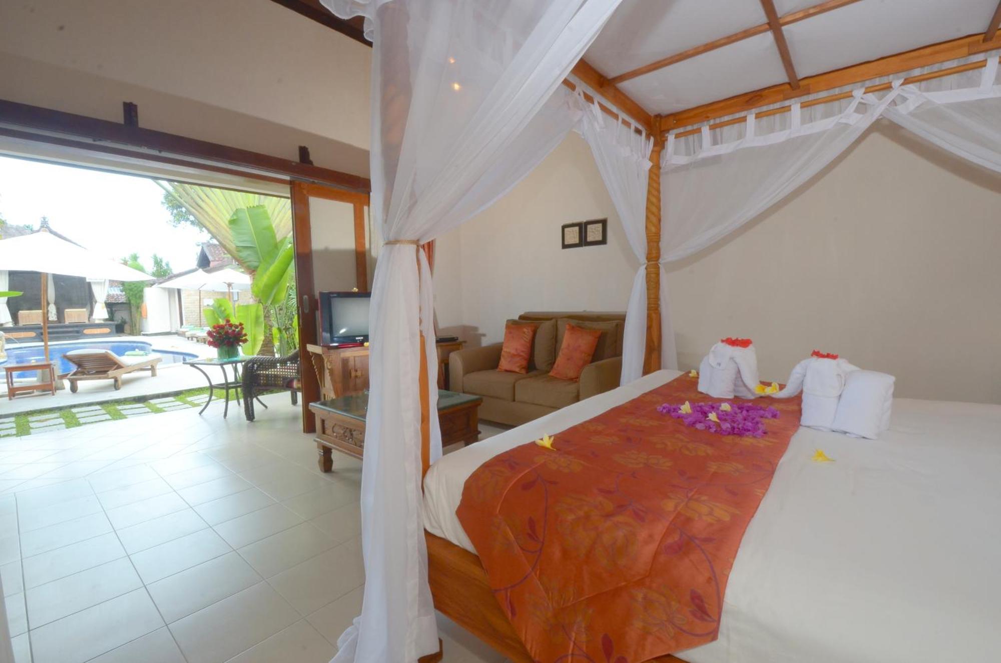 Guest house Tirta Ayu And Restaurant 4*