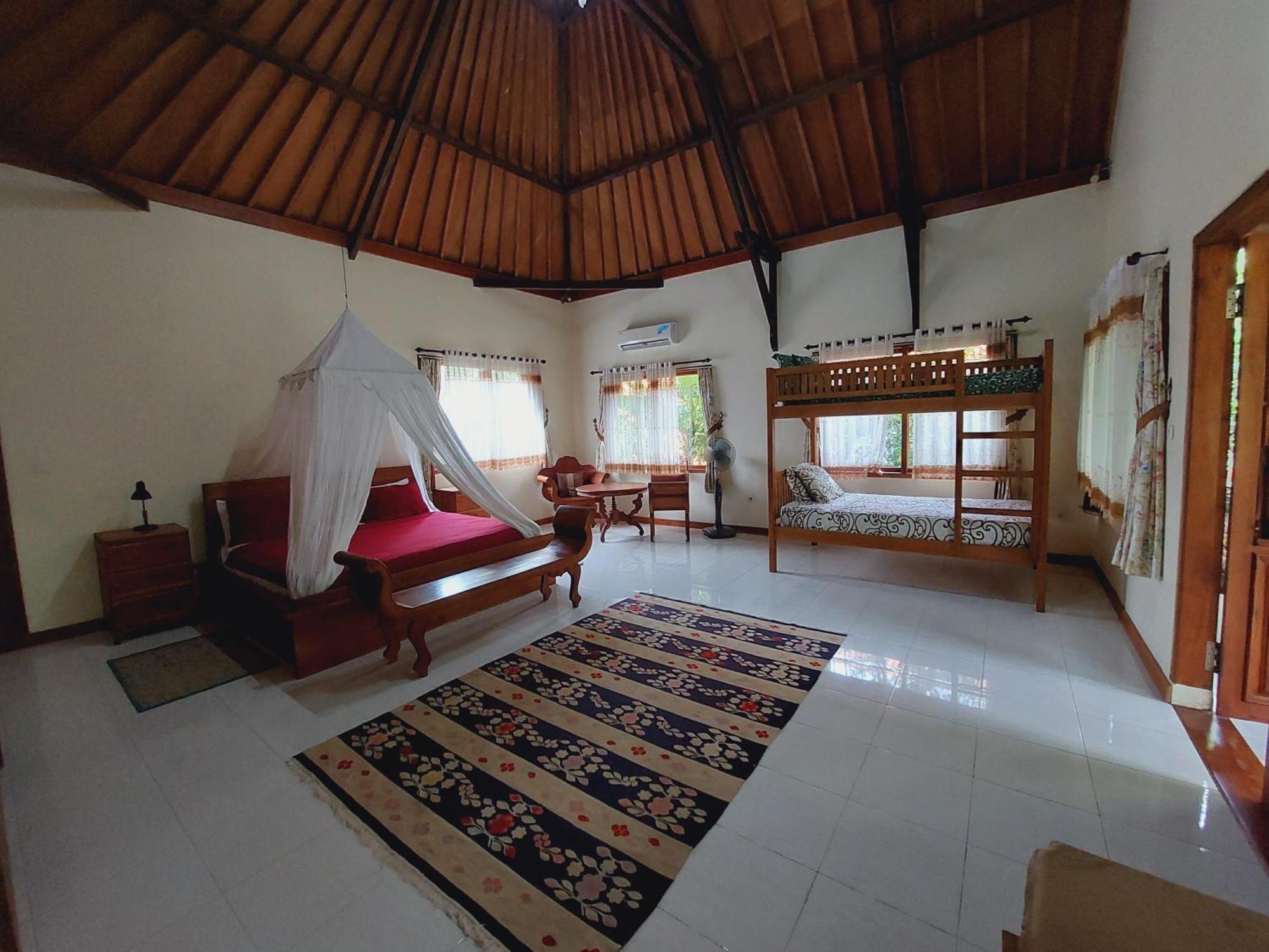 Wisma tamu Hibiscus House Bali