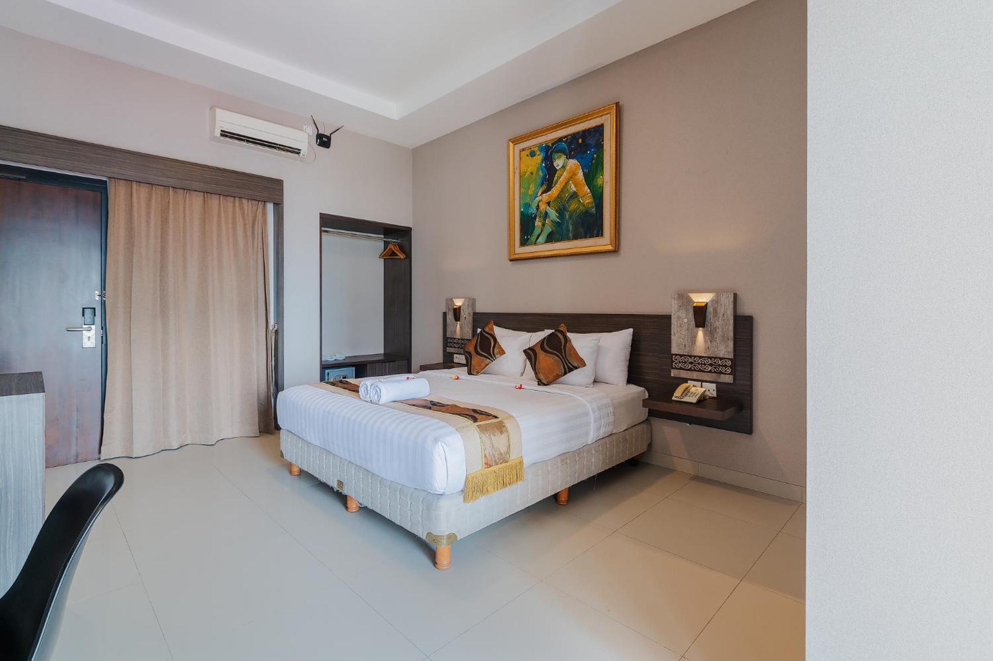 Hotel Padmasari 4*