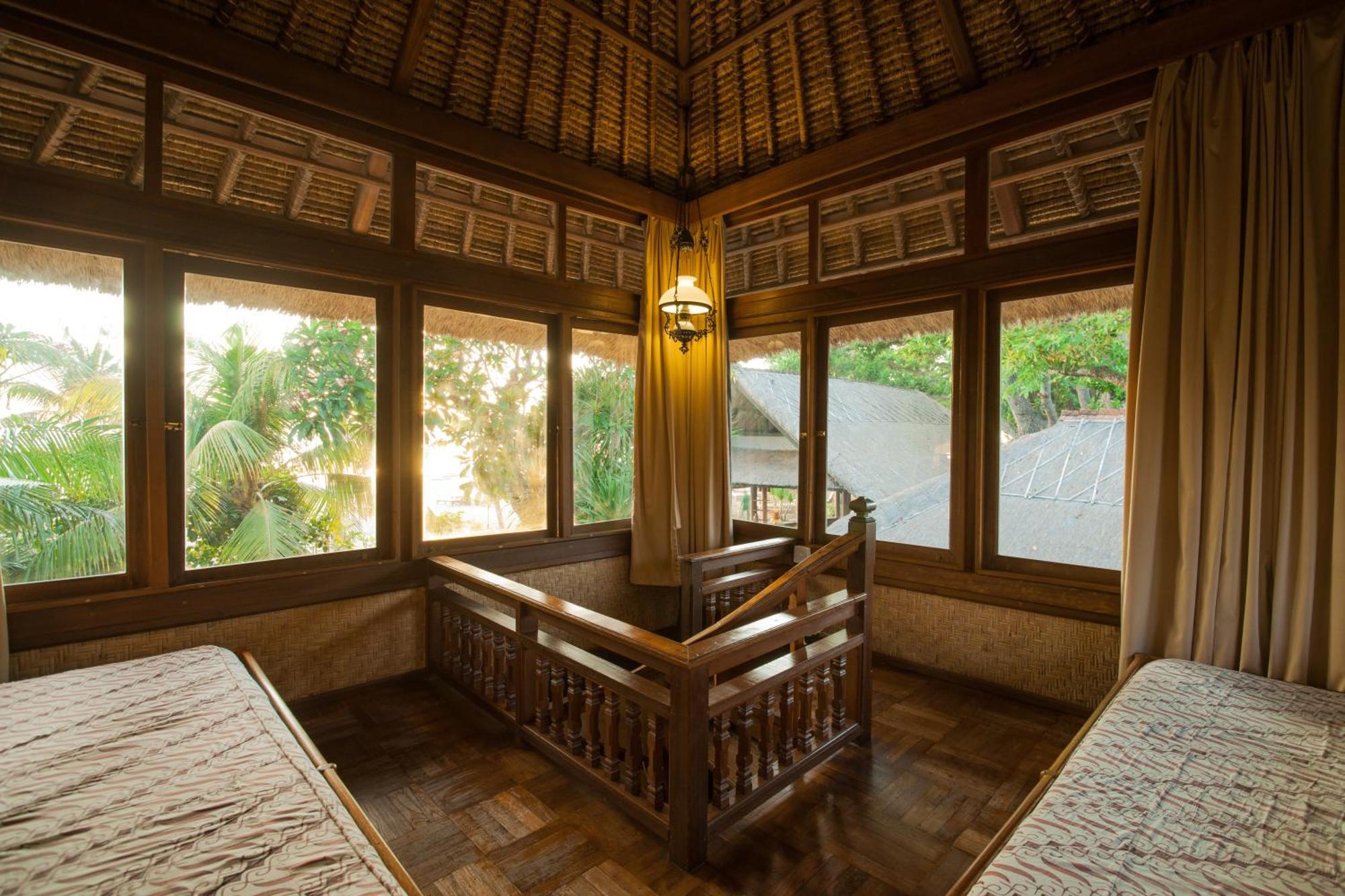 Resort Tandjung Sari 4*