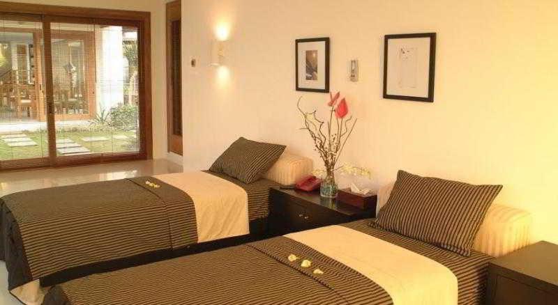 Hening 4*