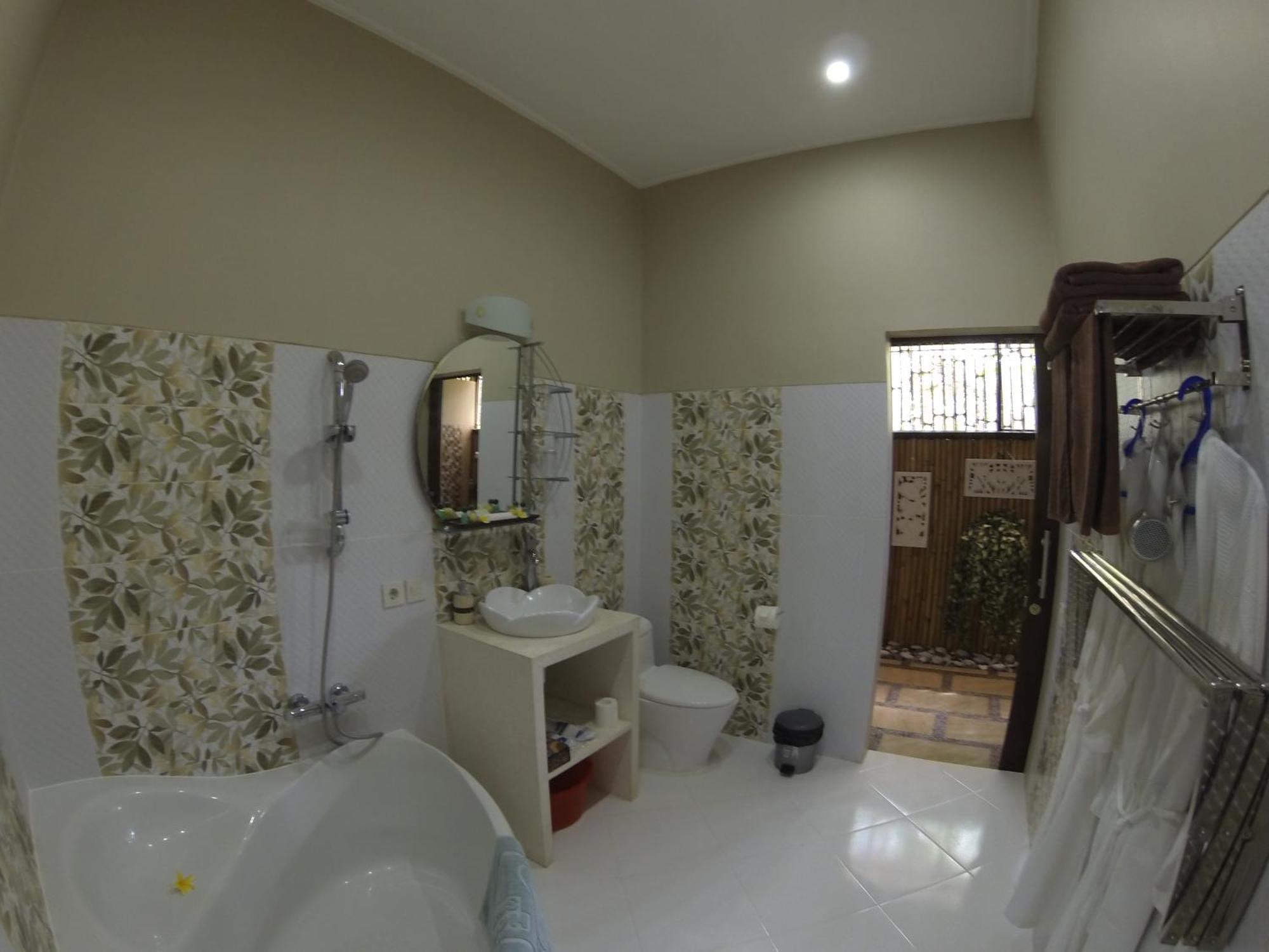 Gusmania Villa Candi Dasa (Bali)
