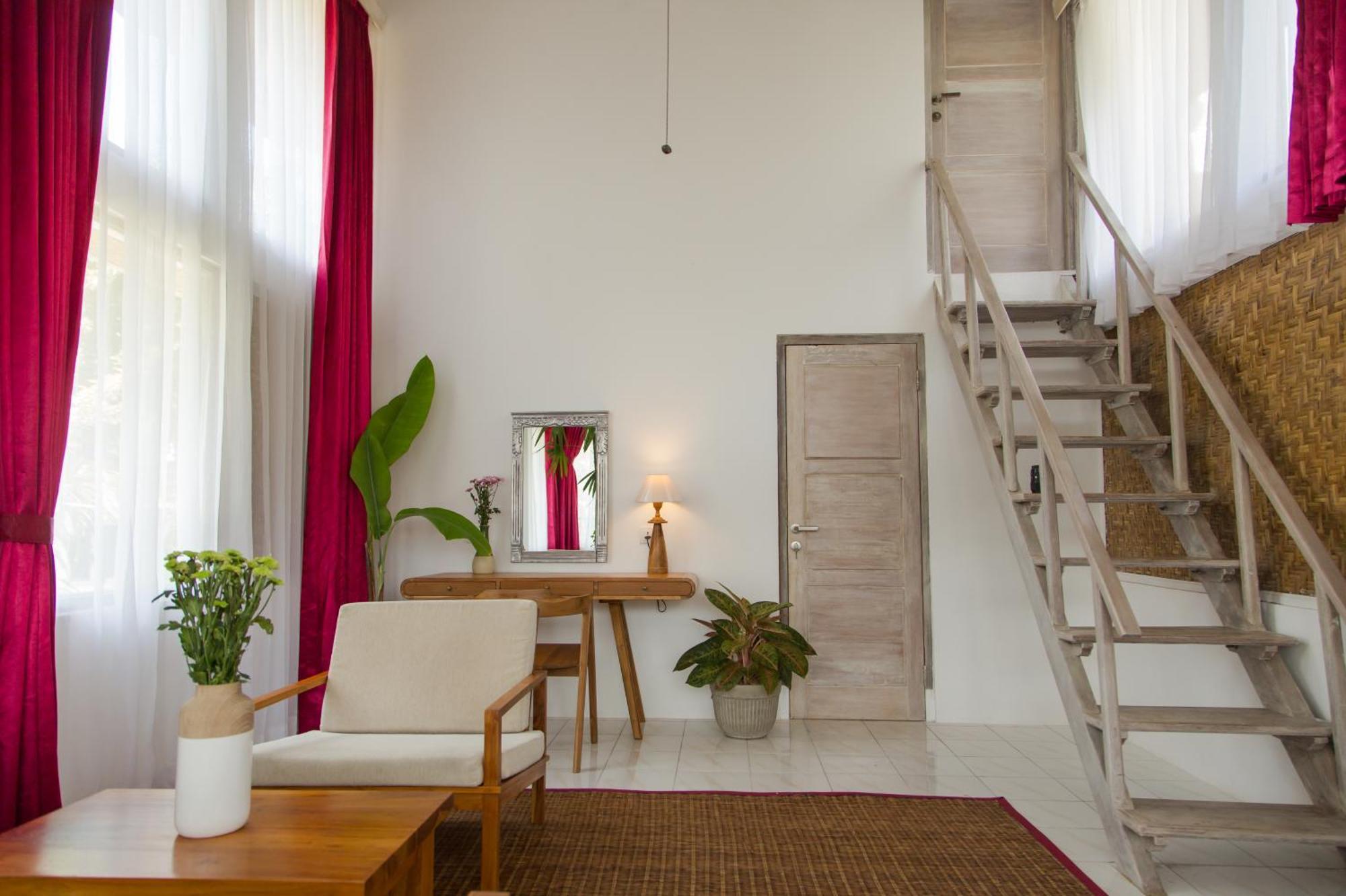 Hotel B Saya