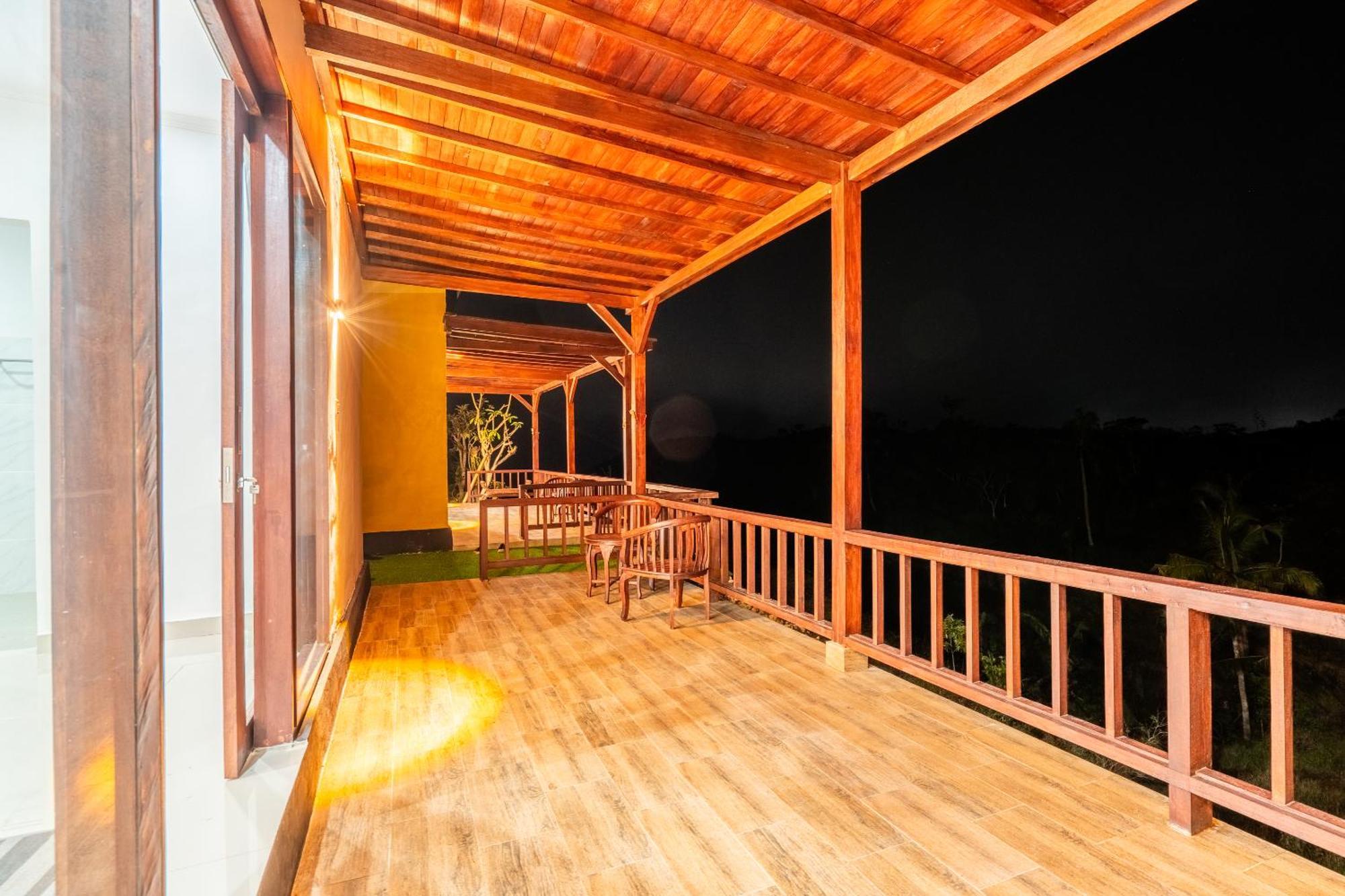 Pini Sentana Village Nusa Penida Hotel