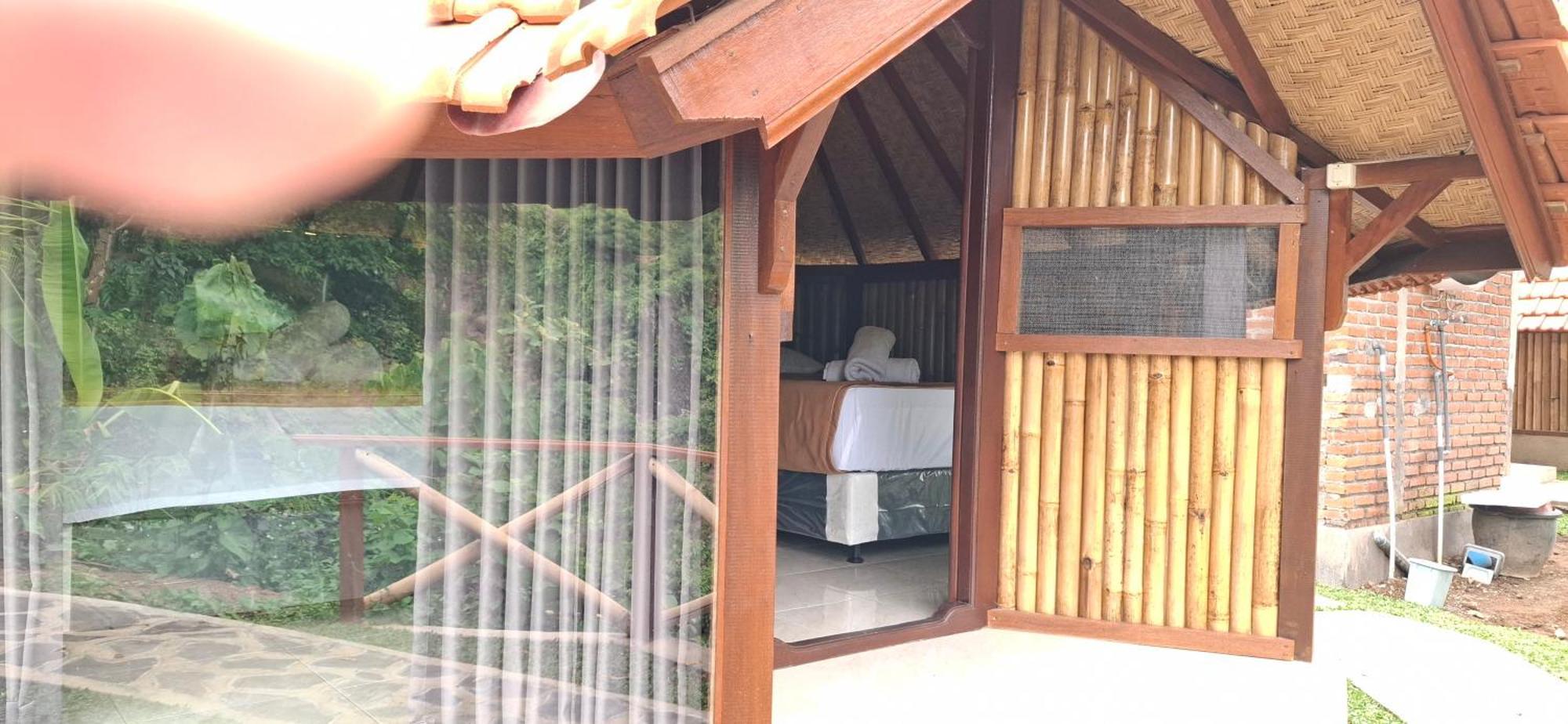 Uma Nirmala Aling-aling bahay-panuluyan Singaraja (Bali)