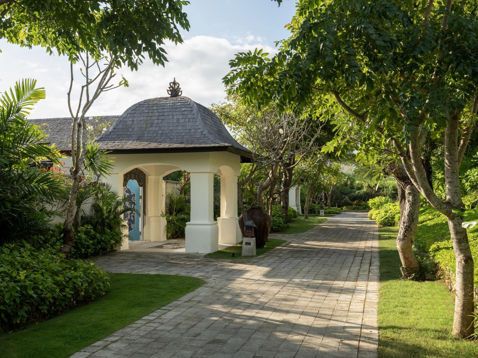 Jumeirah Bali Resor