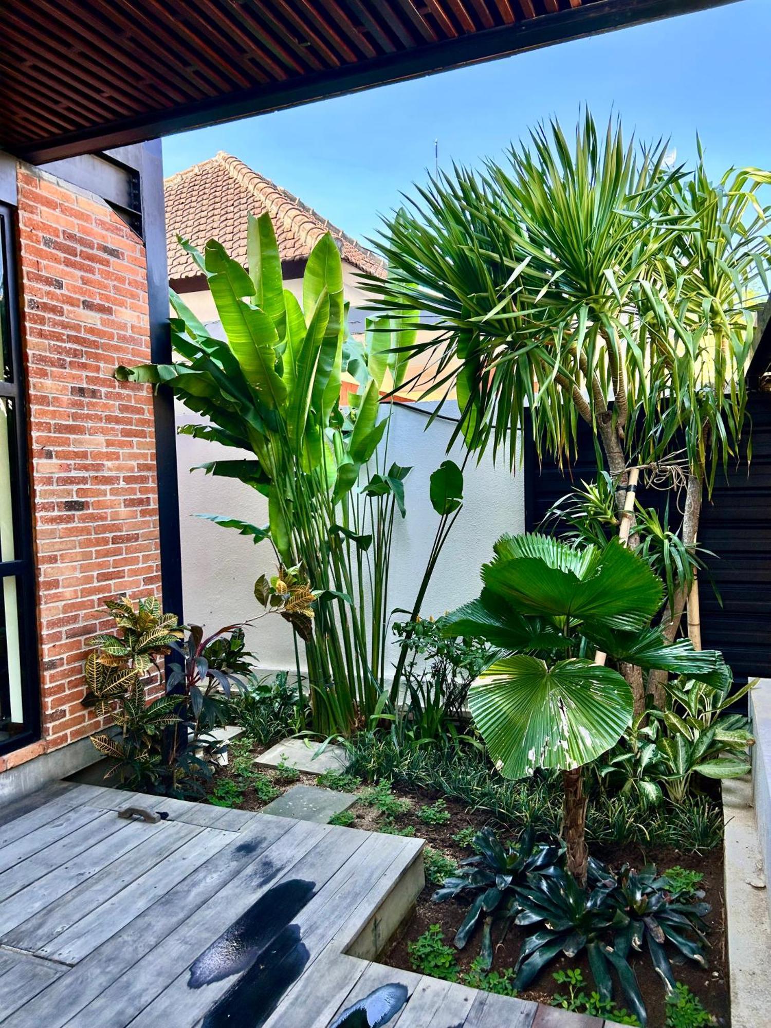Karmagali Suites Adults Only & Private Pool Family Villas 4* Sanur (Bali)