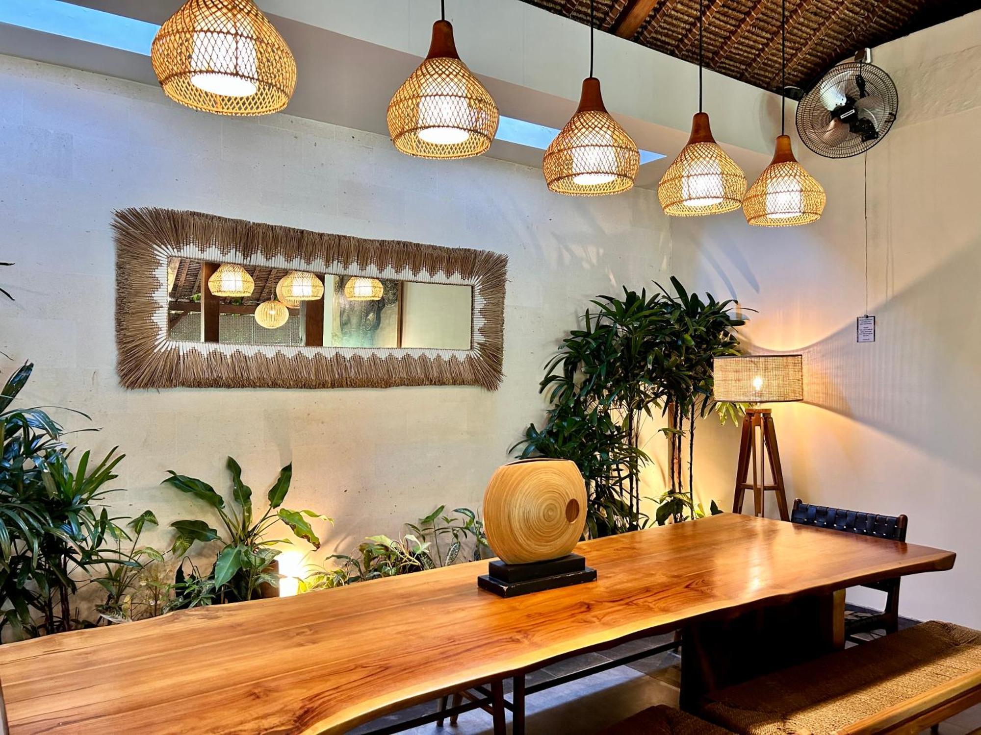 Karmagali Suites Adults Only & Private Pool Family Villas Hotel Sanur (Bali)