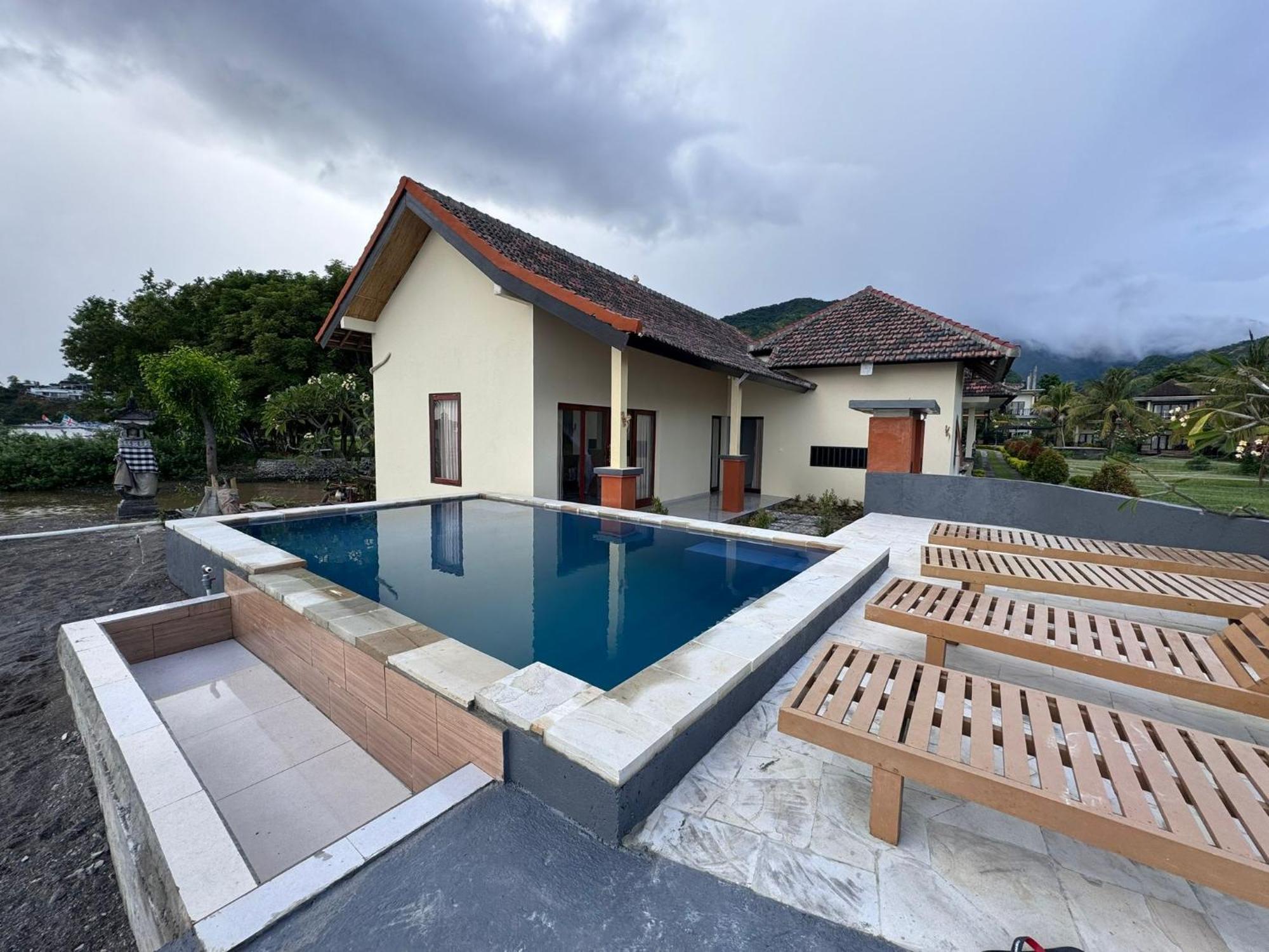 Taman Padi Guest house 2*