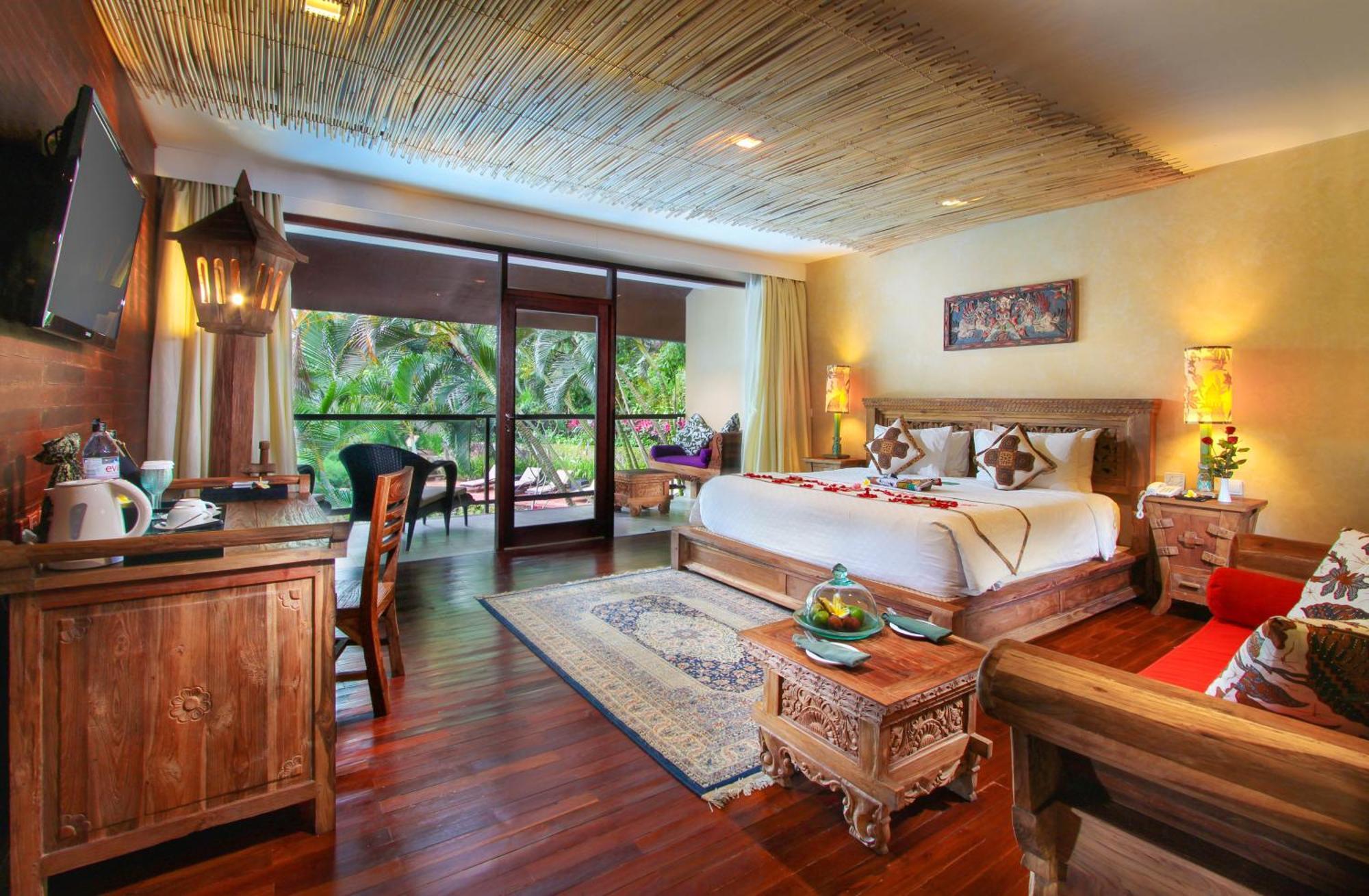 Kupu Kupu Barong And Tree By L'occitane 5*
