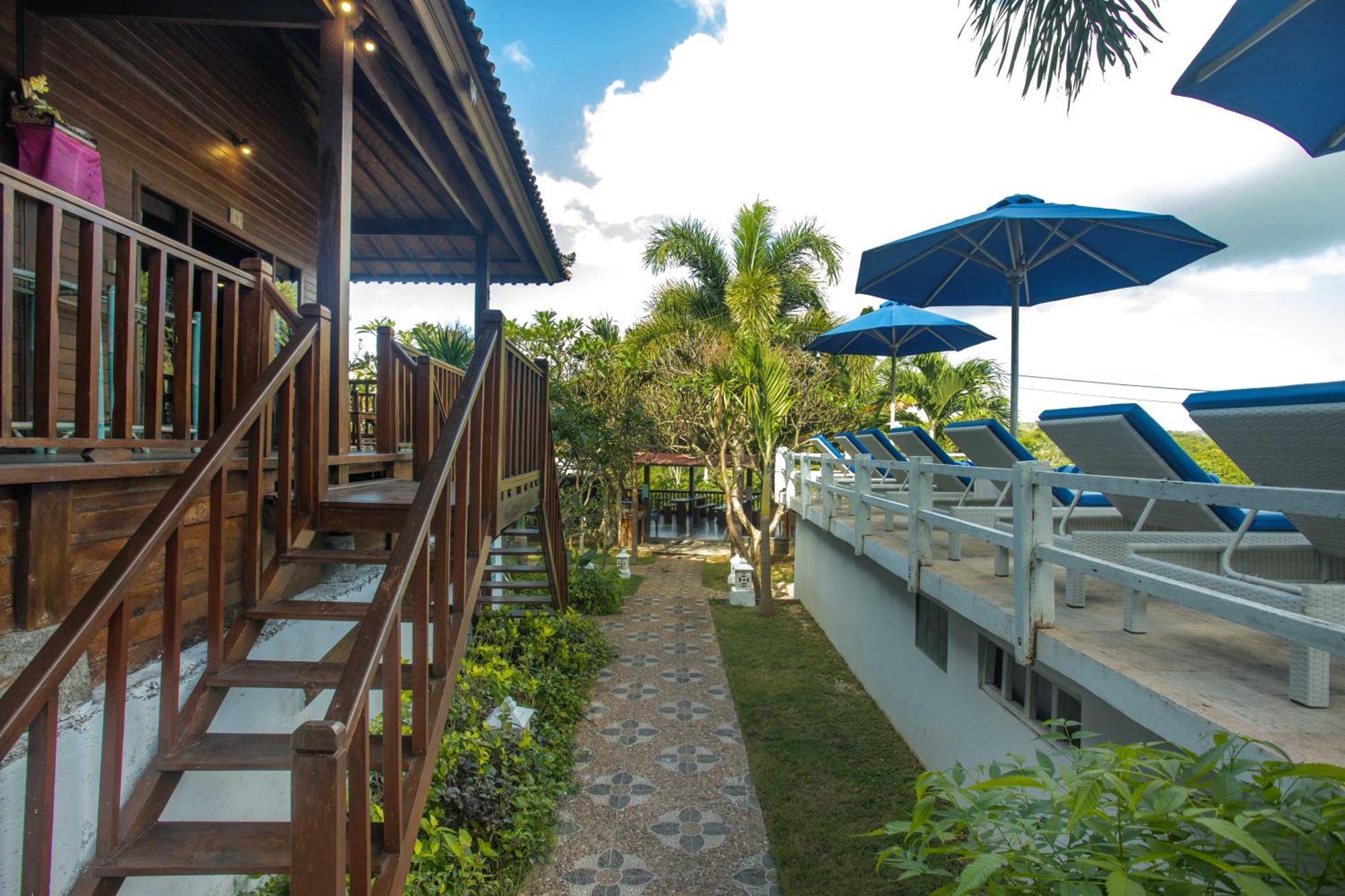 Grand Sea View 3*