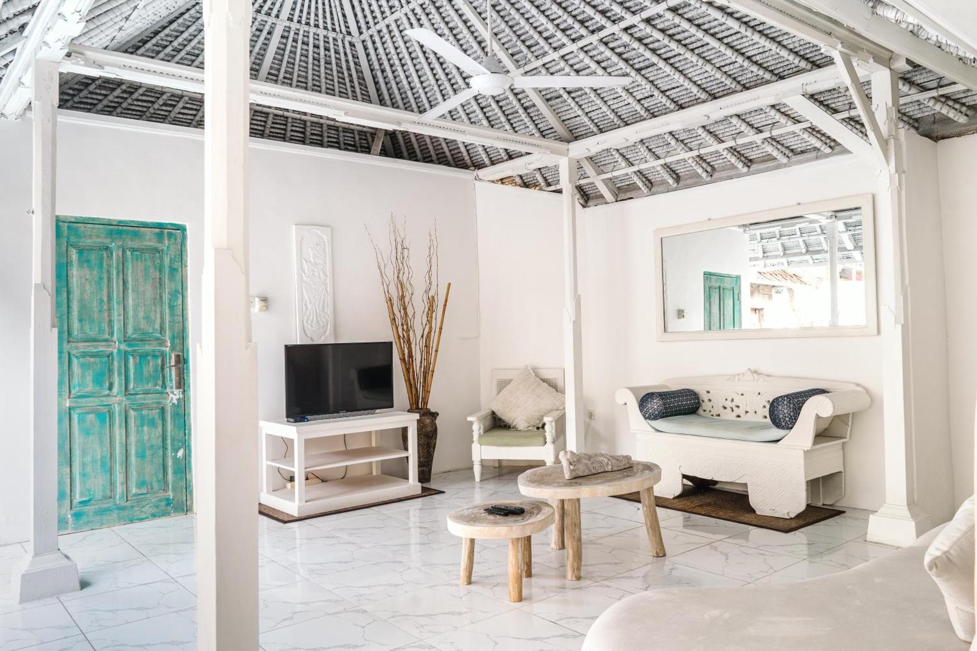 Villa Modern 3Br Villa, 4Min To Double Six Beach, Pool