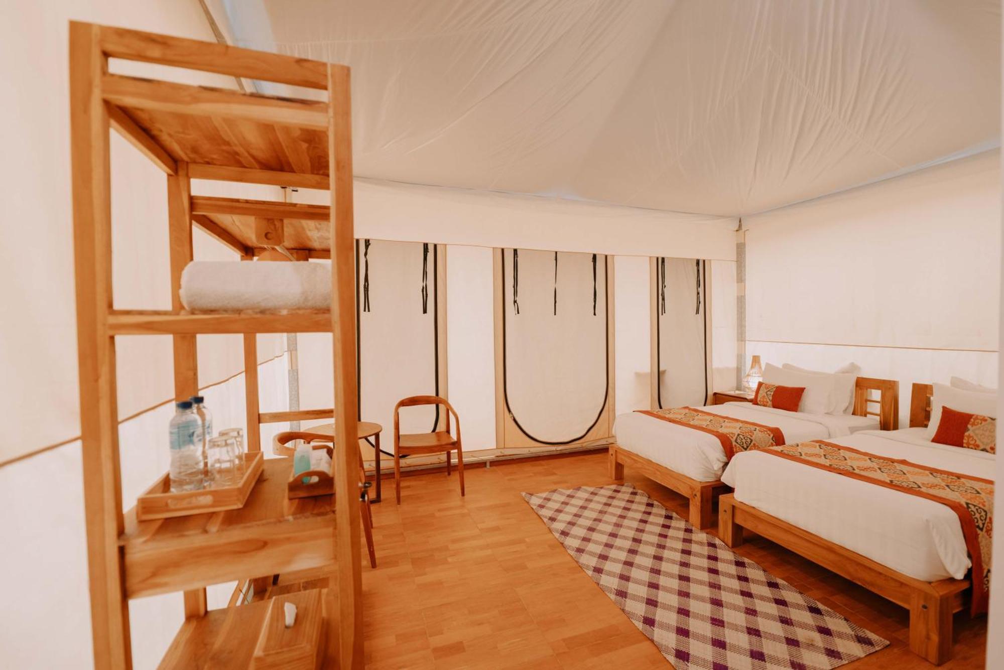 Tenda mewah Paddy's Glamping *