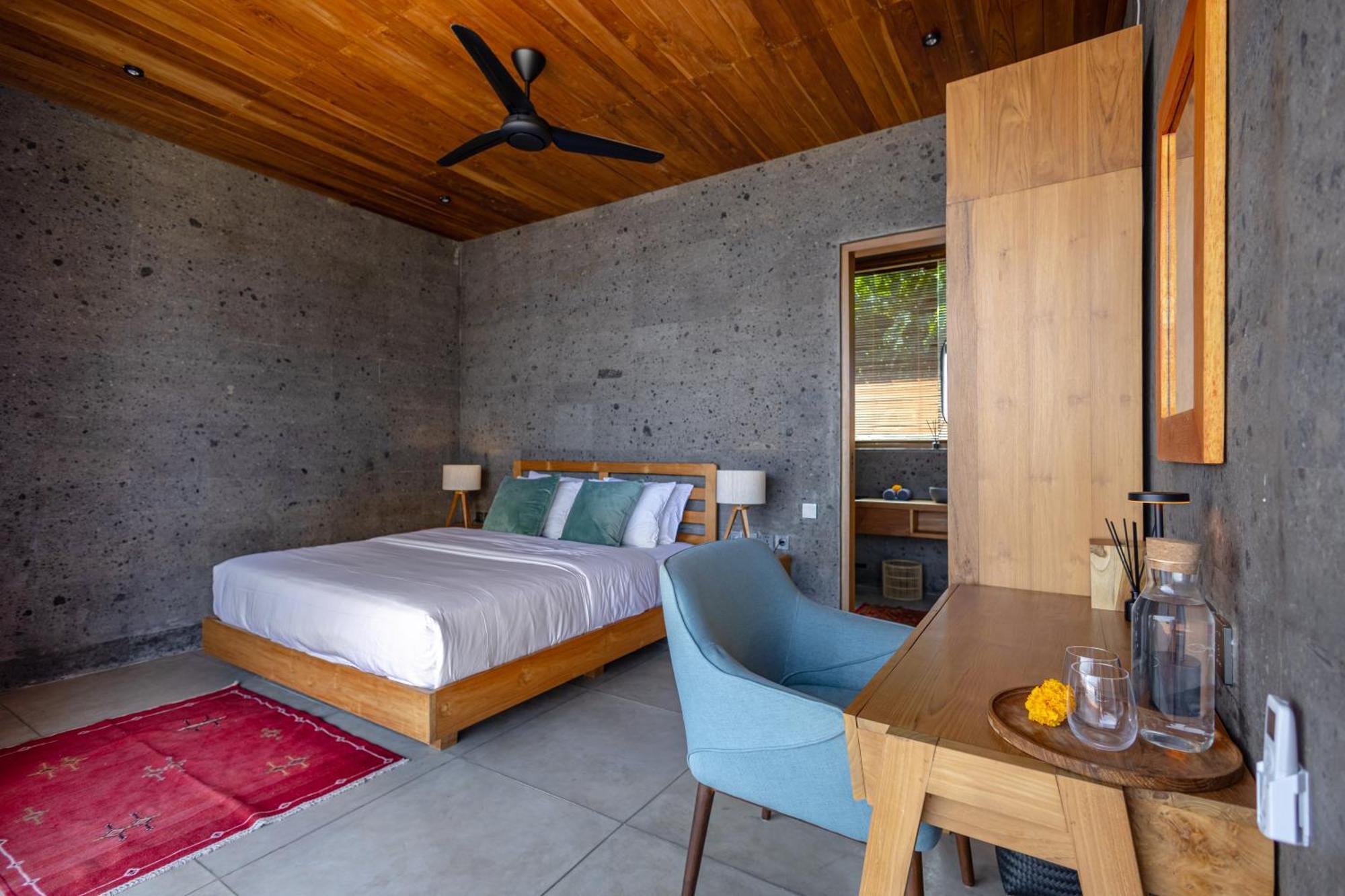 Villa Ultimate Beachfront Cascade Balian