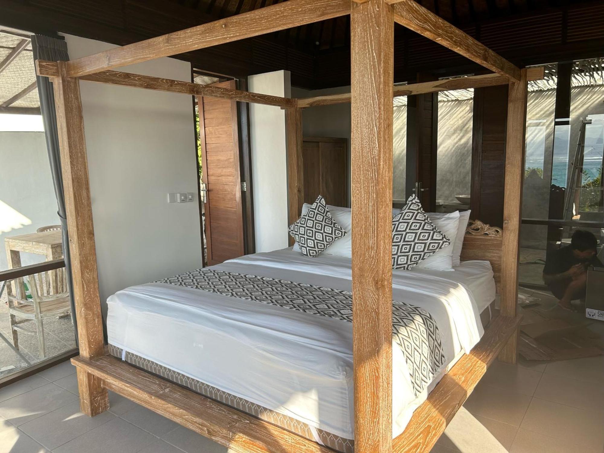 Lembongan Lux 3*