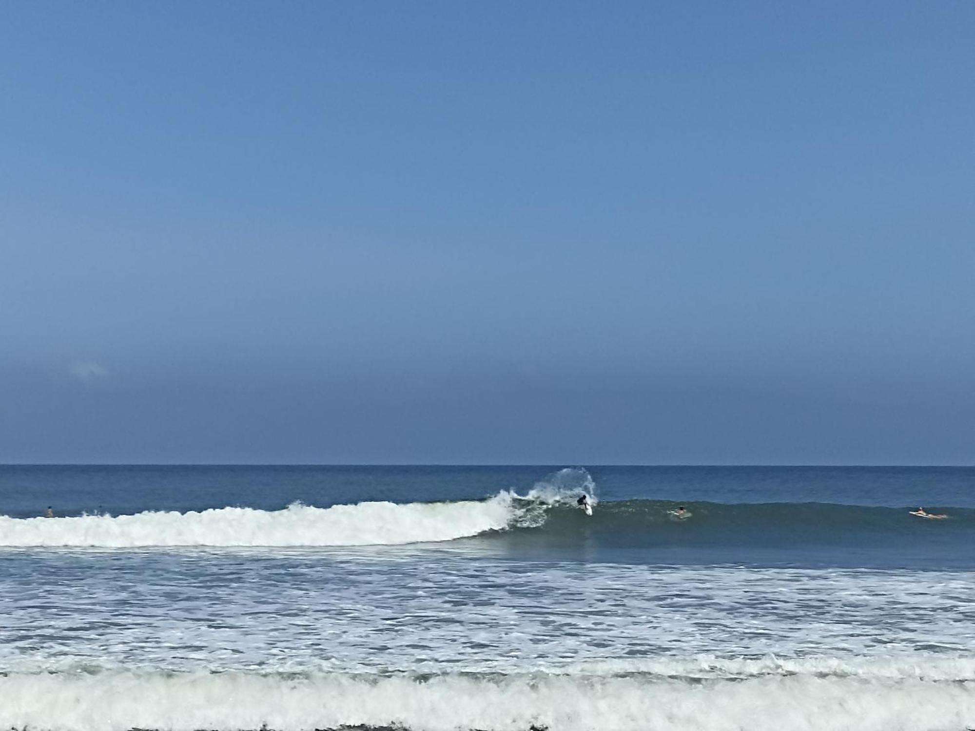 Ayolah Surf House &surf Camp Jembrana (Bali)
