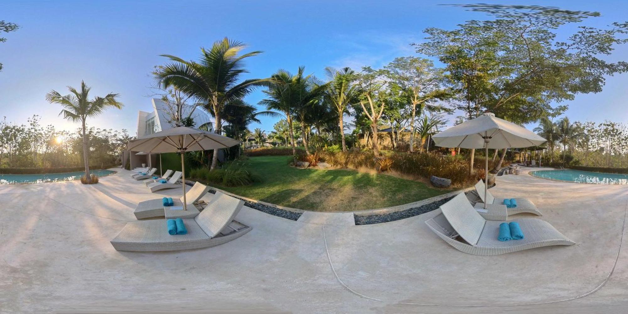 Cross Bali Breakers Villa