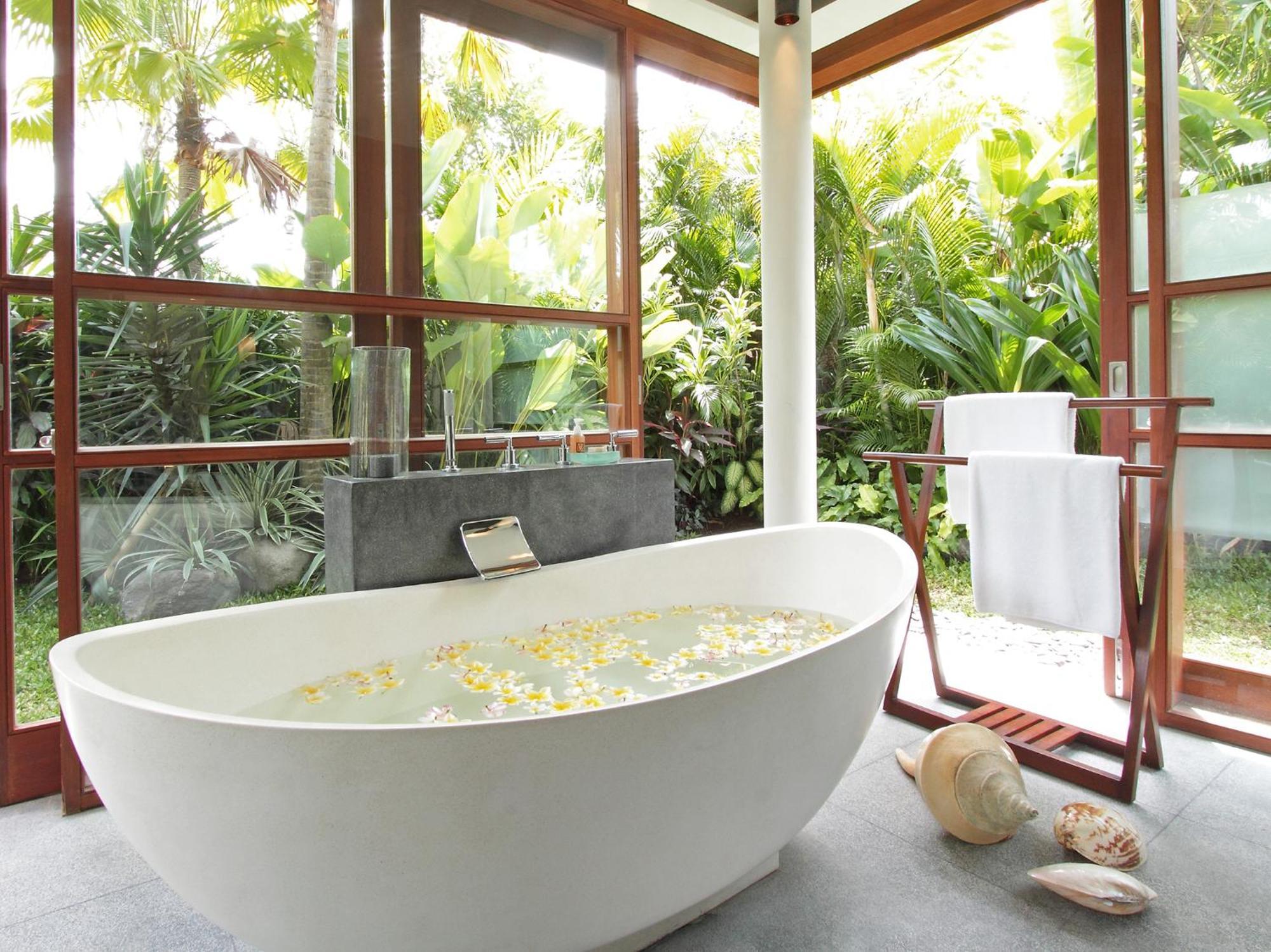 Dea Villa *