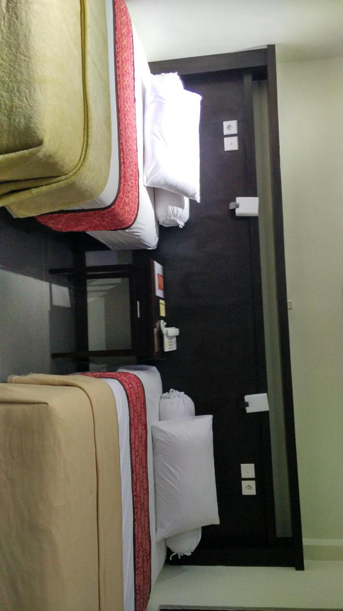 Hotel Maxi Kedonganan 2*