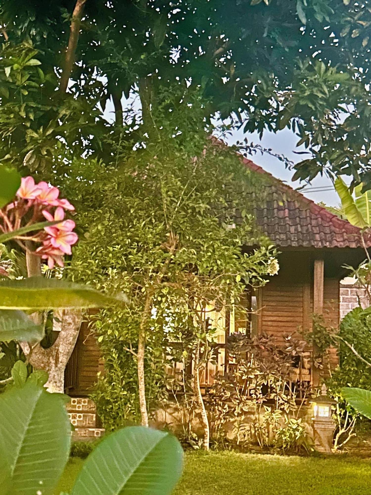 Bed & Breakfast Island Garden Huts 3*