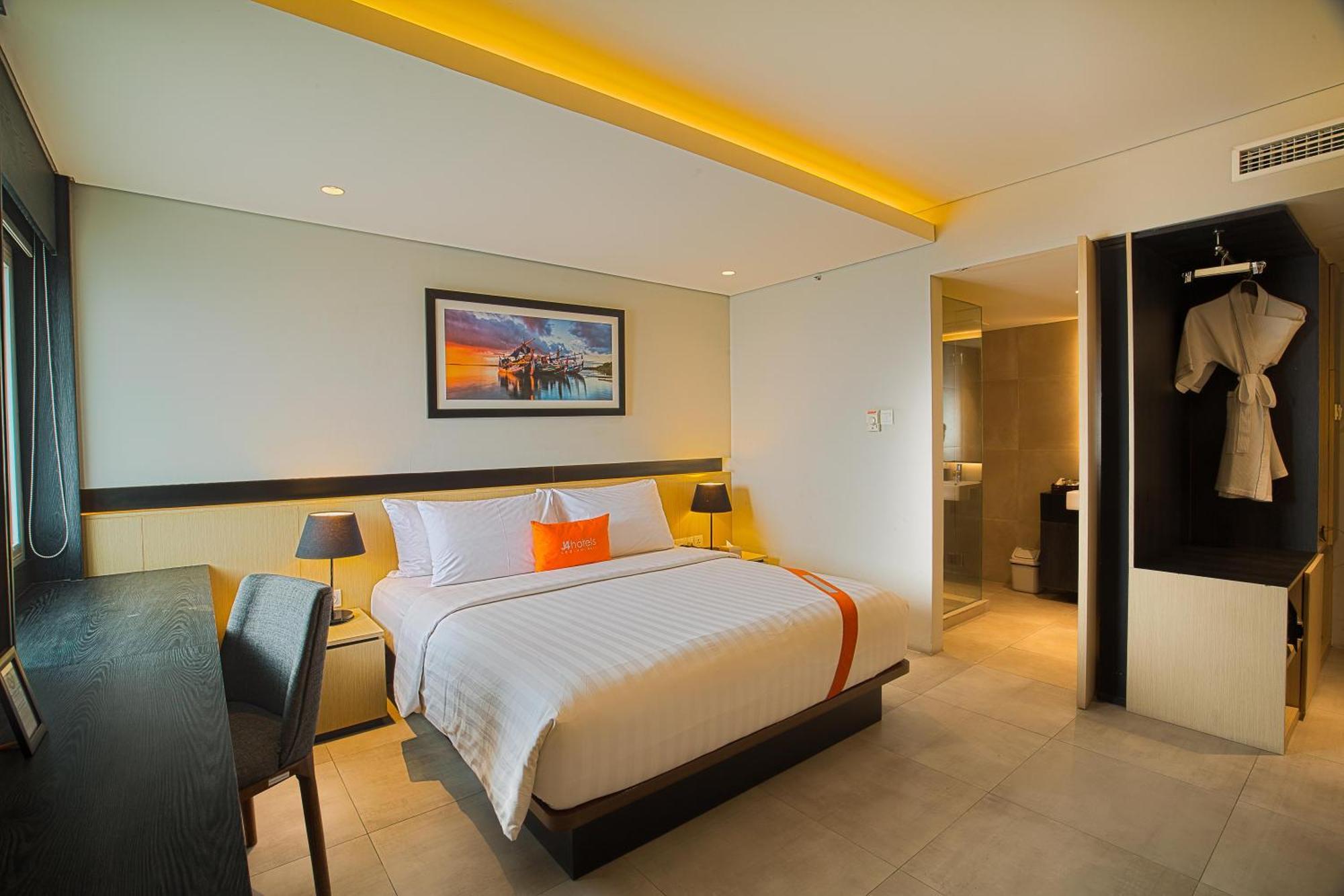 J4 4* Legian (Bali)