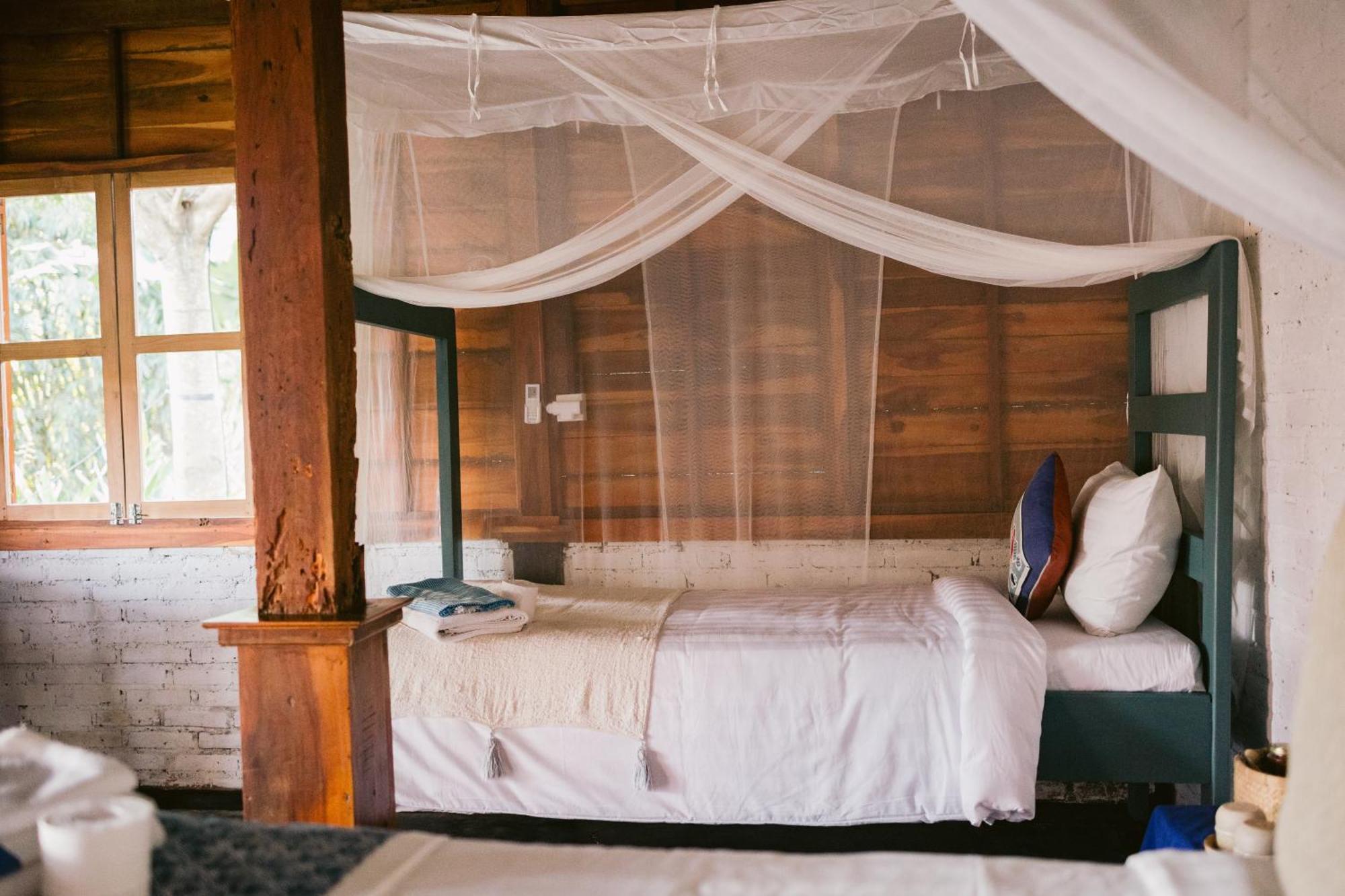 Ubuntu Bali Eco Yoga Retreat - Bed & Breakfast